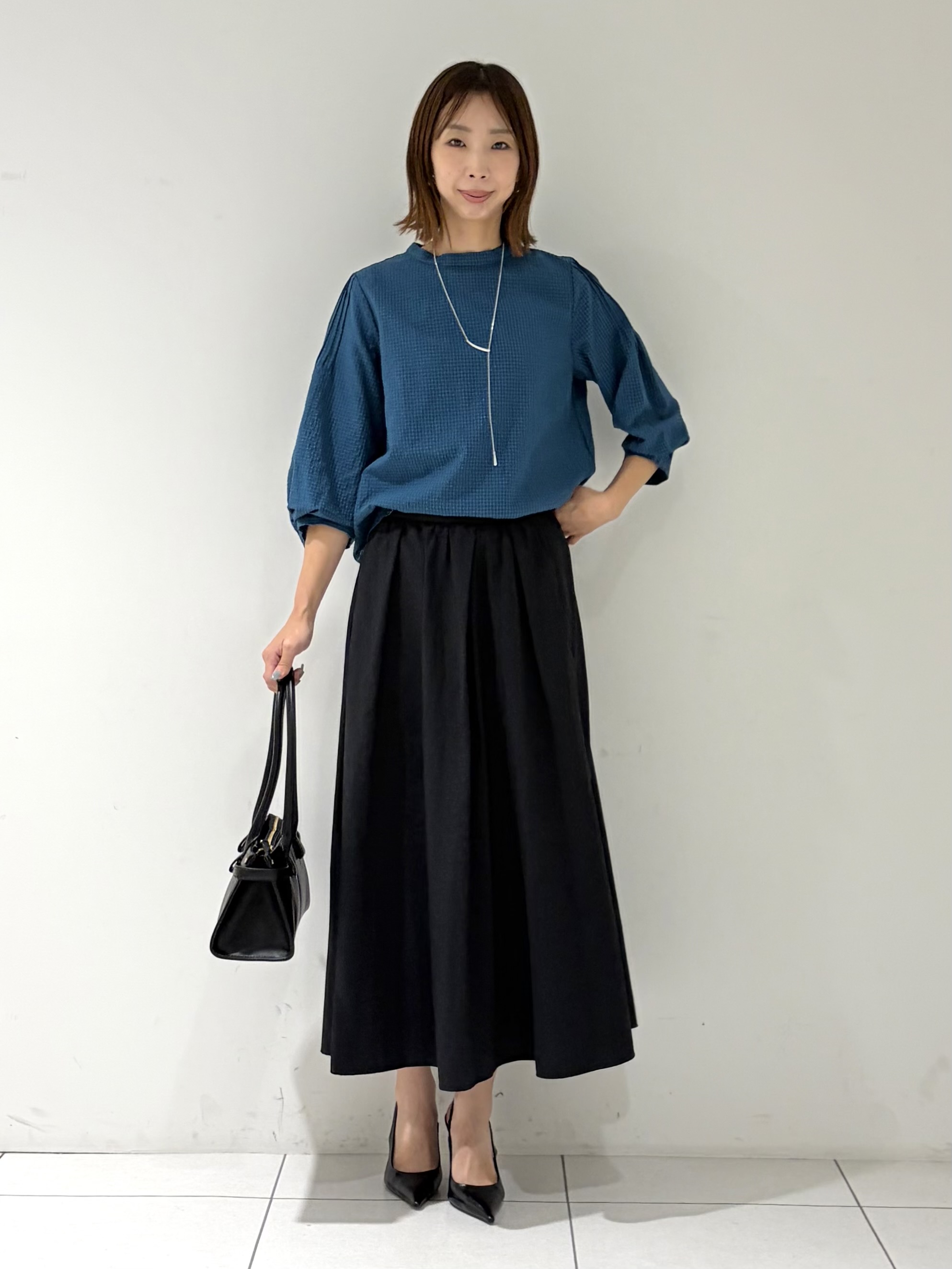 shioriさんの「INDIVI｜【UVケア／吸汗速乾】凹凸素材ミニスタンドトップス」を使ったコーディネート