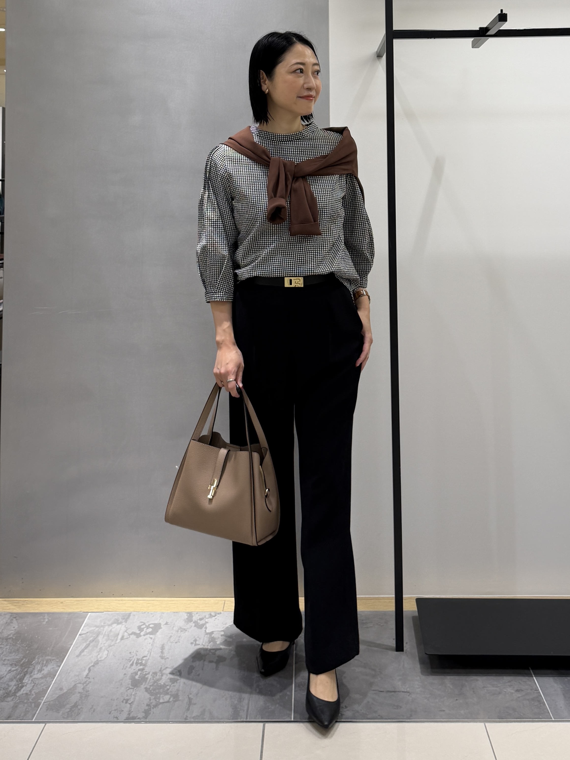 shihoさんの「INDIVI｜【UVケア／吸汗速乾】凹凸素材ミニスタンドトップス」を使ったコーディネート