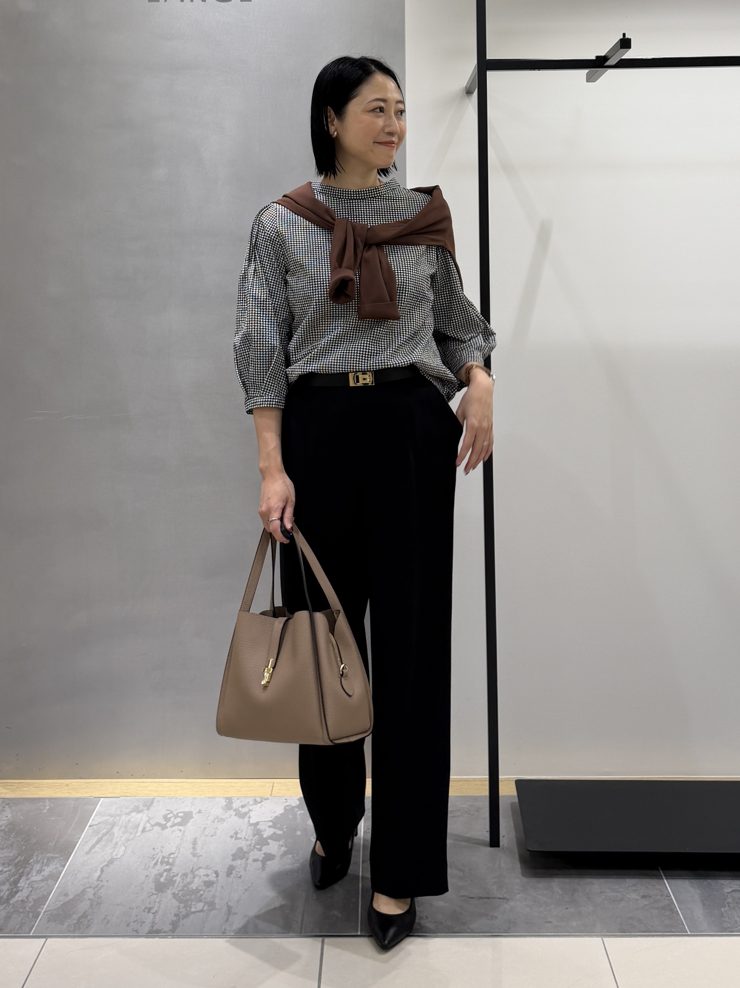 shihoさんの「INDIVI｜【UVケア／吸汗速乾】凹凸素材ミニスタンドトップス」を使ったコーディネート