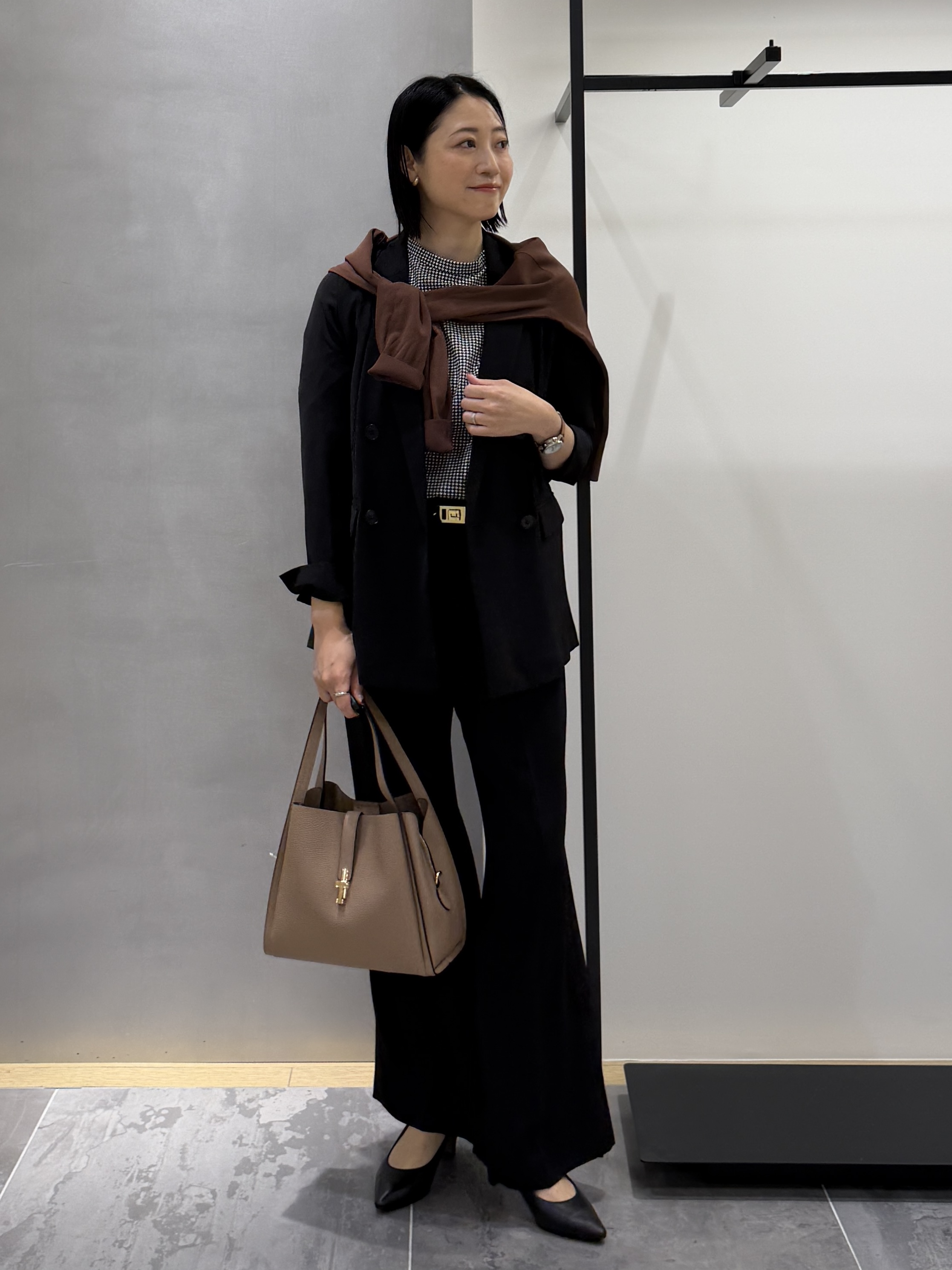 shihoさんの「INDIVI｜【UVケア／吸汗速乾】凹凸素材ミニスタンドトップス」を使ったコーディネート