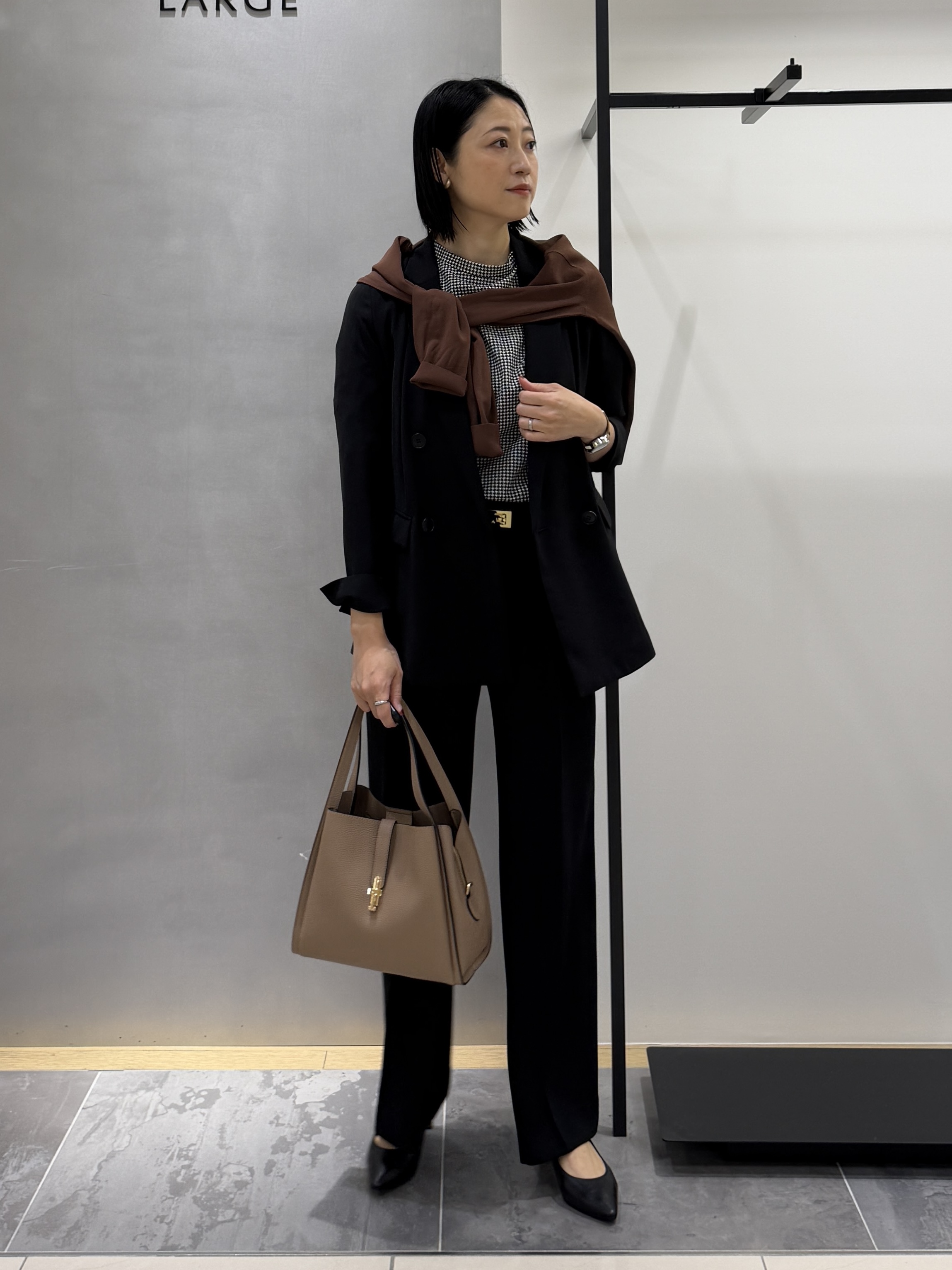 shihoさんの「INDIVI｜【UVケア／吸汗速乾】凹凸素材ミニスタンドトップス」を使ったコーディネート