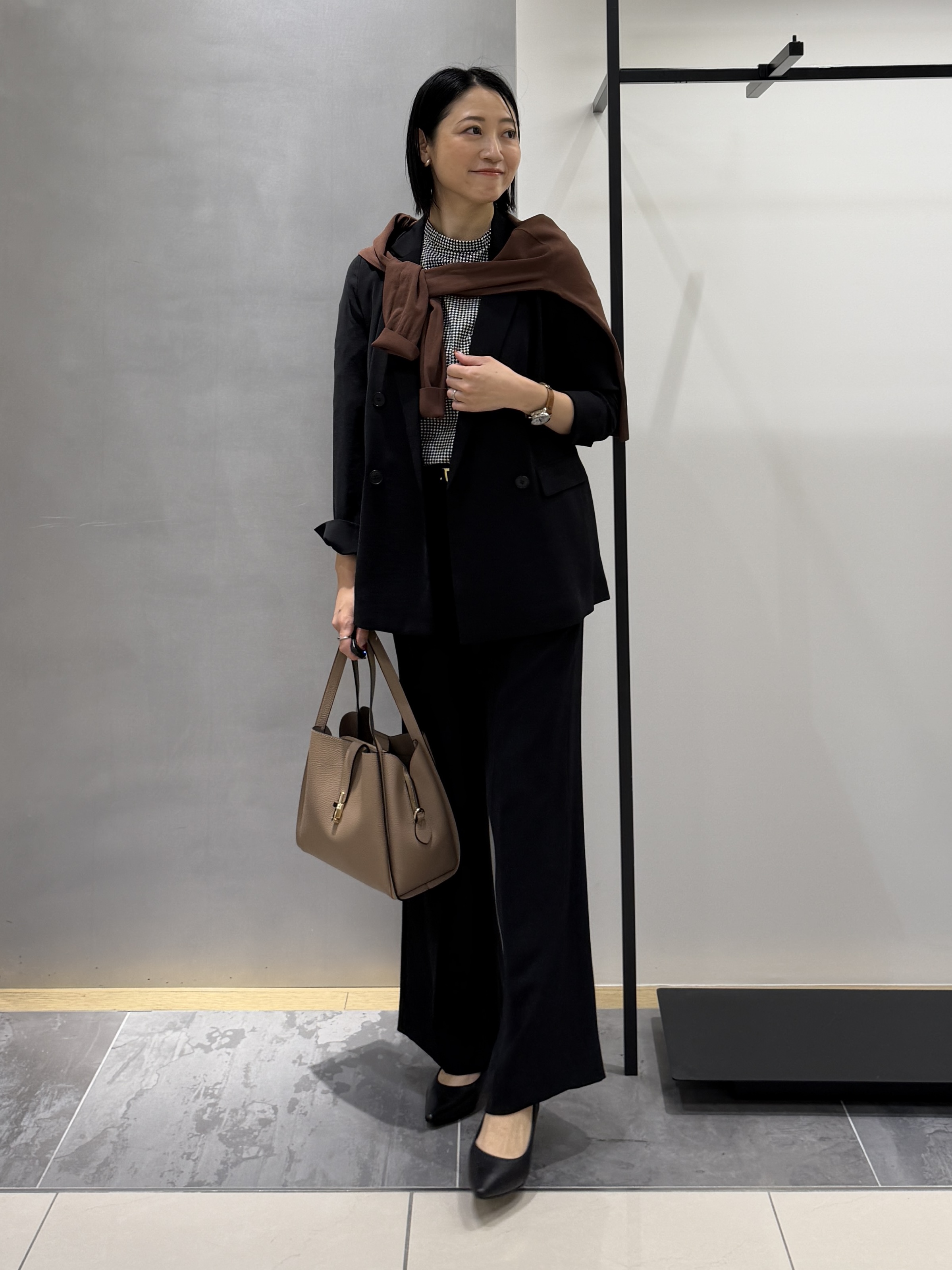 shihoさんの「INDIVI｜【UVケア／吸汗速乾】凹凸素材ミニスタンドトップス」を使ったコーディネート