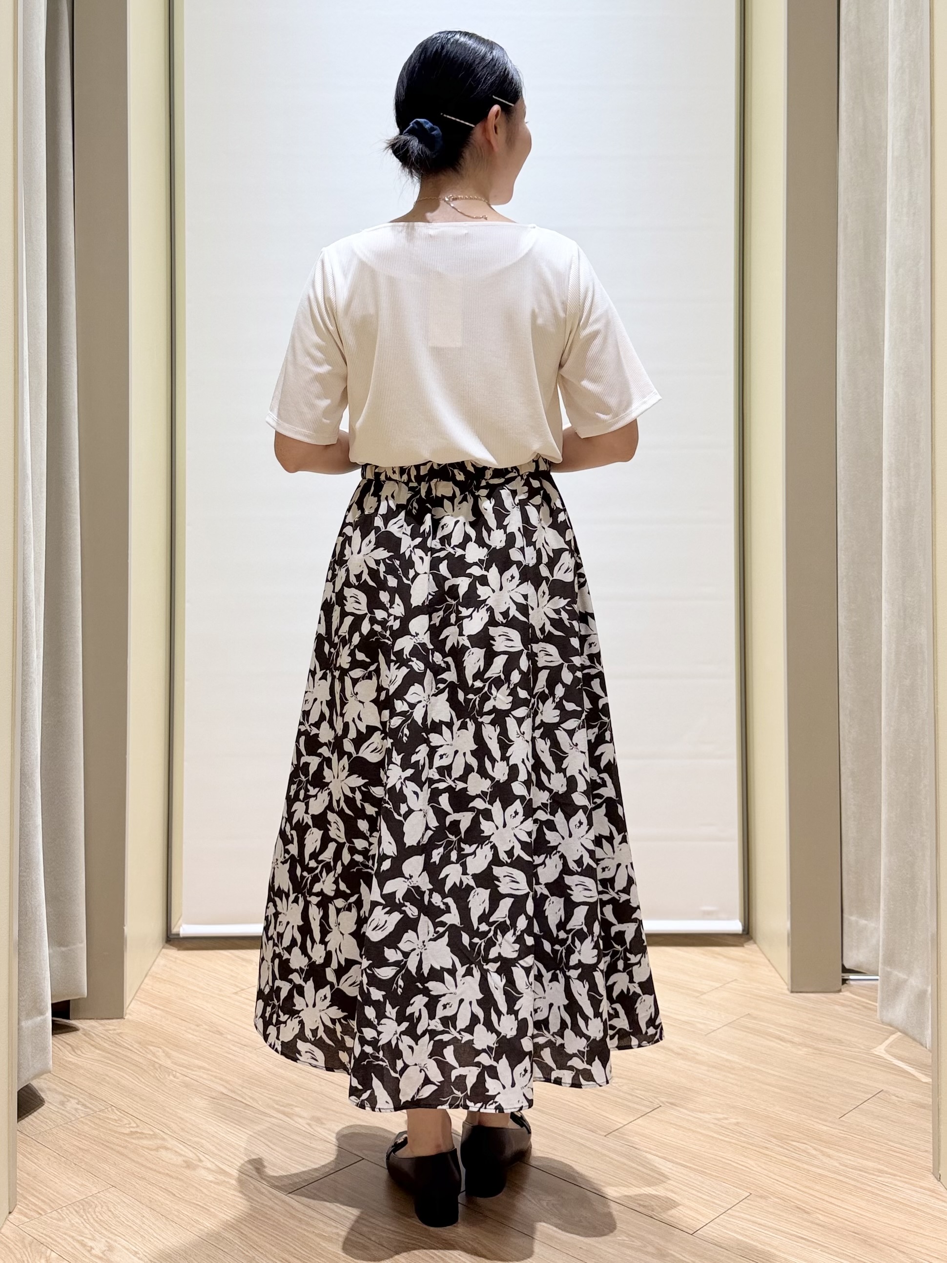 あんりさんの「grove｜着るだけで旬顔 ドレープネックテレコTシャツ」を使ったコーディネート