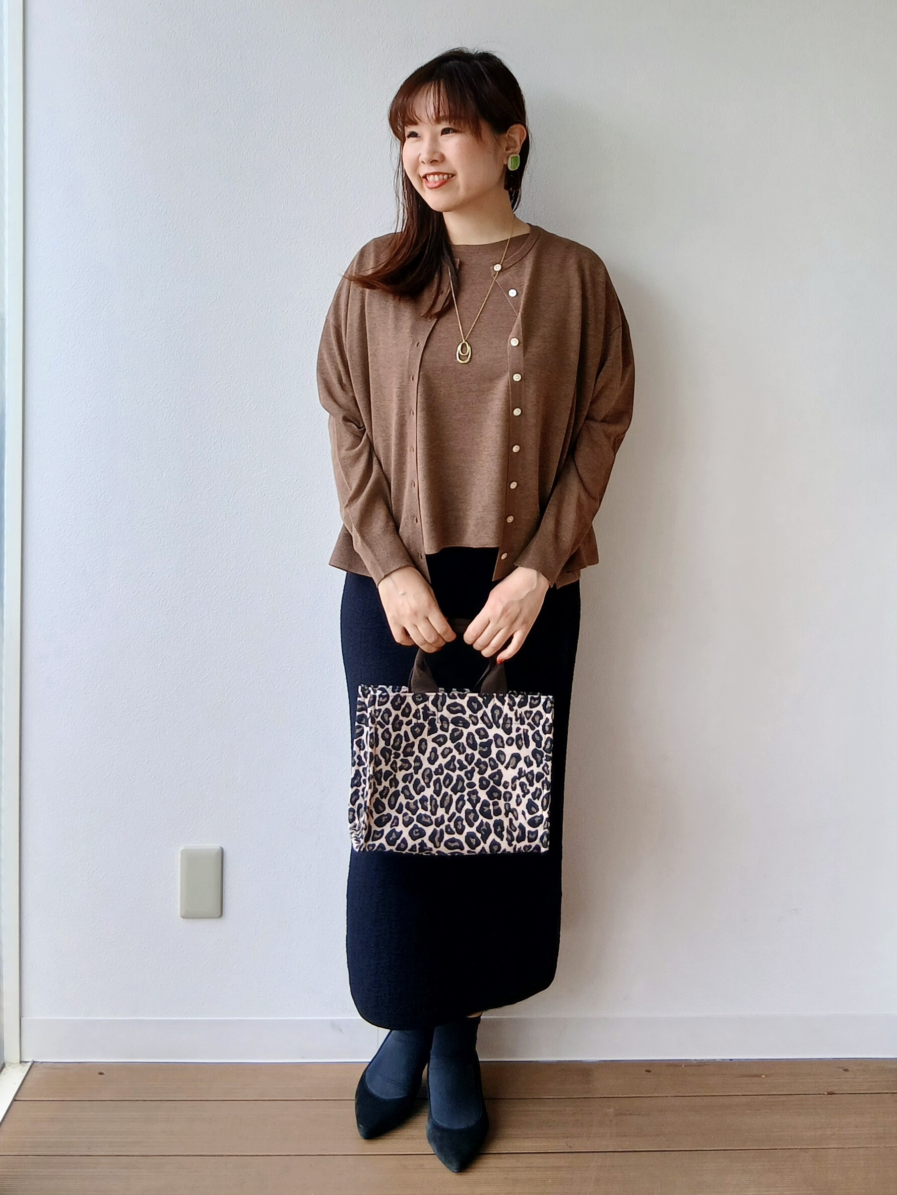 なみきさんの「UNTITLED｜【アンサンブル可/品のある透け感】Tシャツ風ニットトップス」を使ったコーディネート