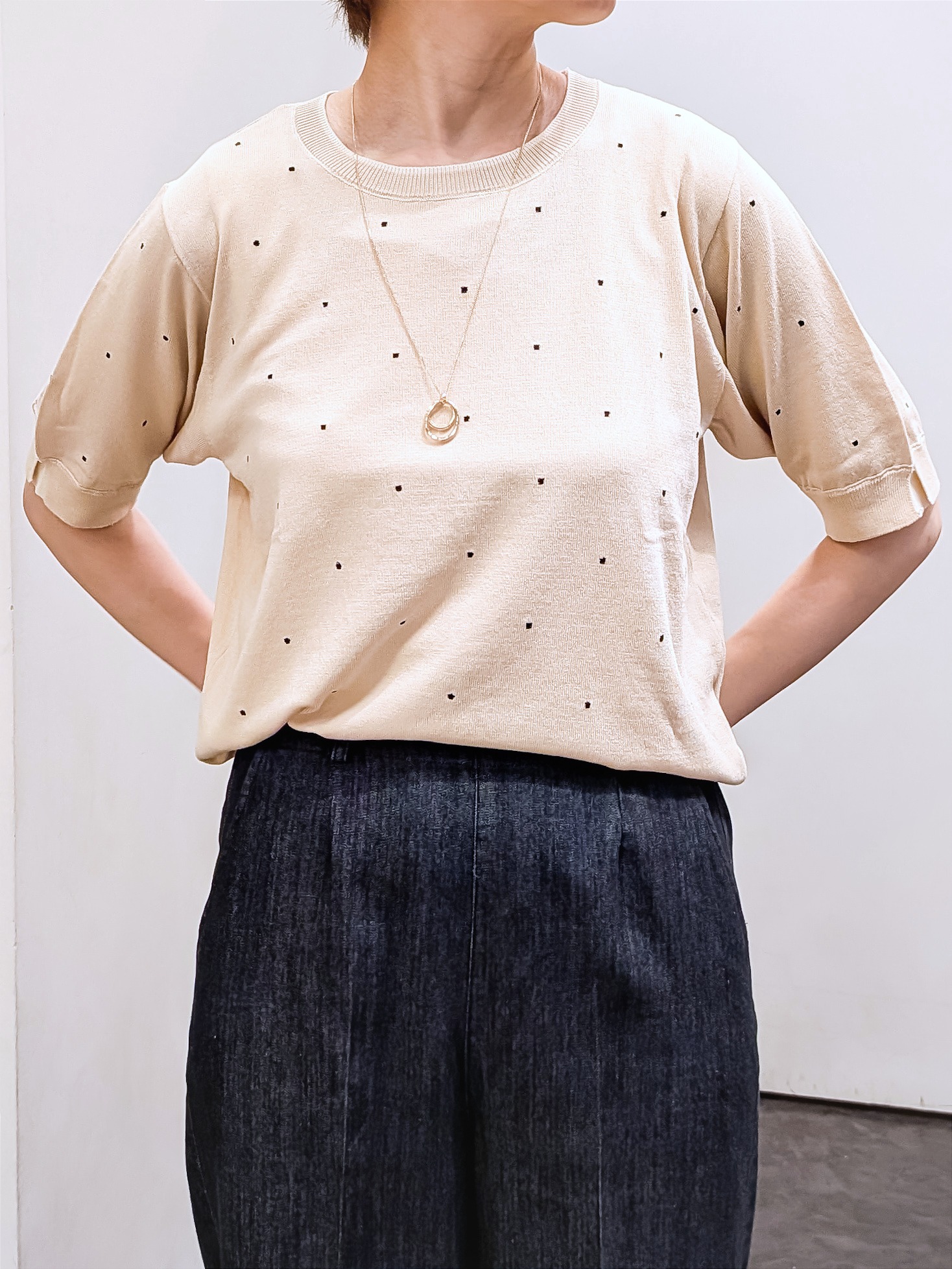 やまちゃんさんの「grove｜1枚でも羽織でも◎ ウエストドロストシャツワンピース」を使ったコーディネート