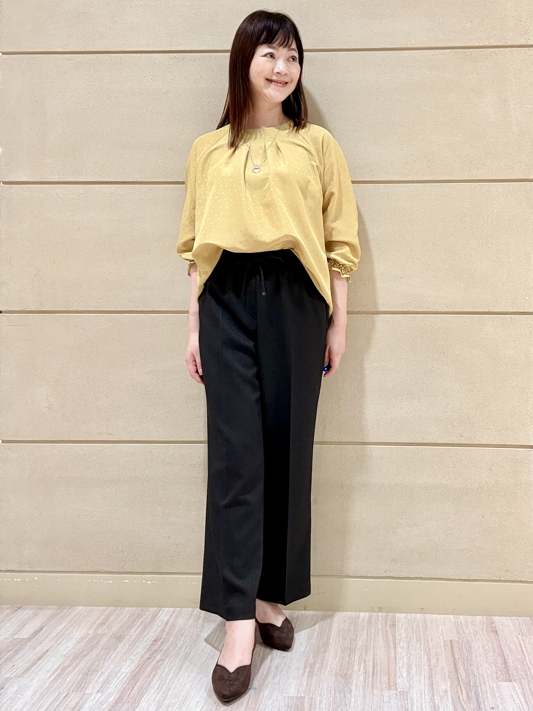 Marさんの「Reflect｜タックデザイン ラグランスリーブブラウス」を使ったコーディネート