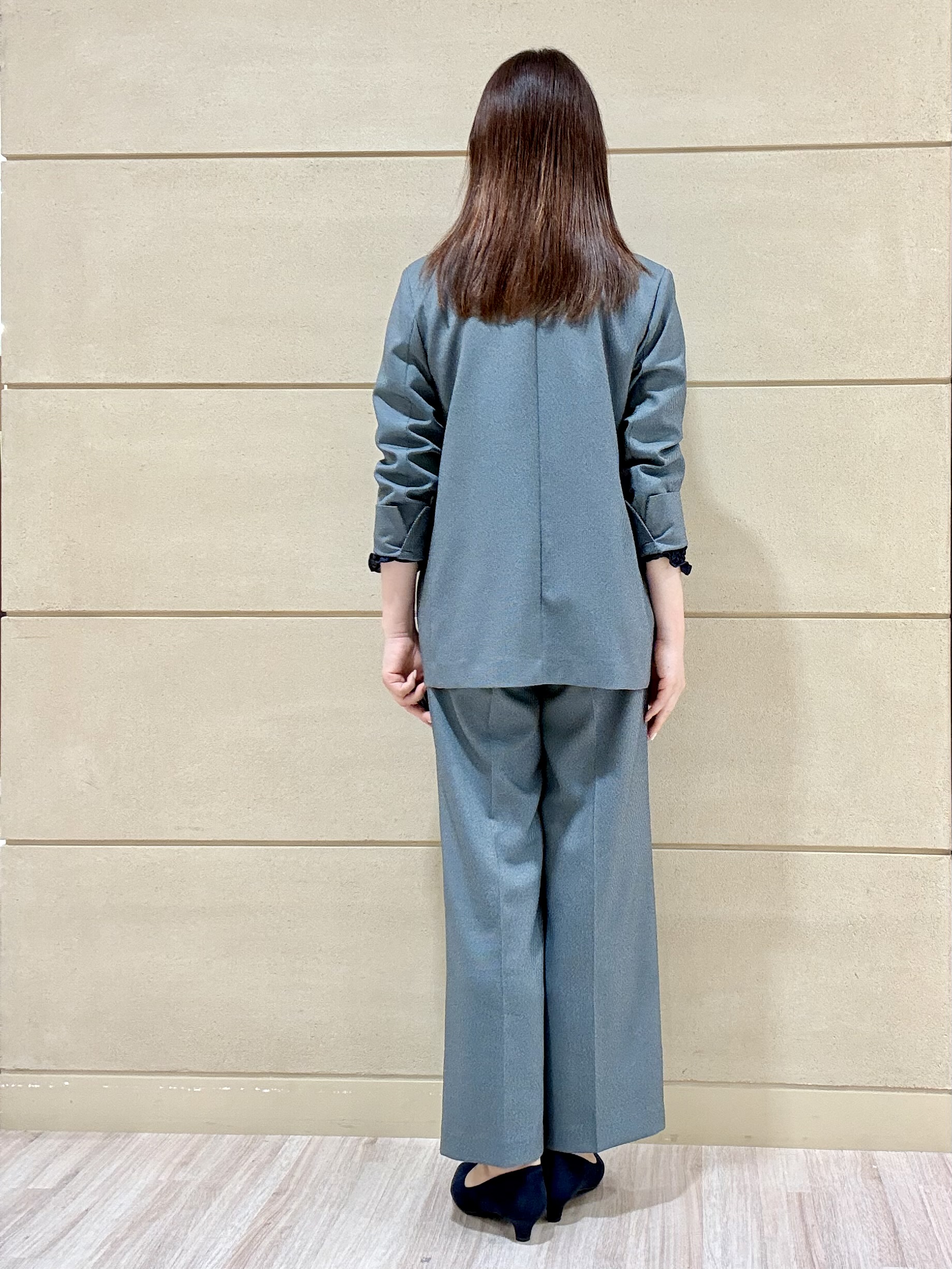 Marさんの「Reflect｜タックデザイン ラグランスリーブブラウス」を使ったコーディネート