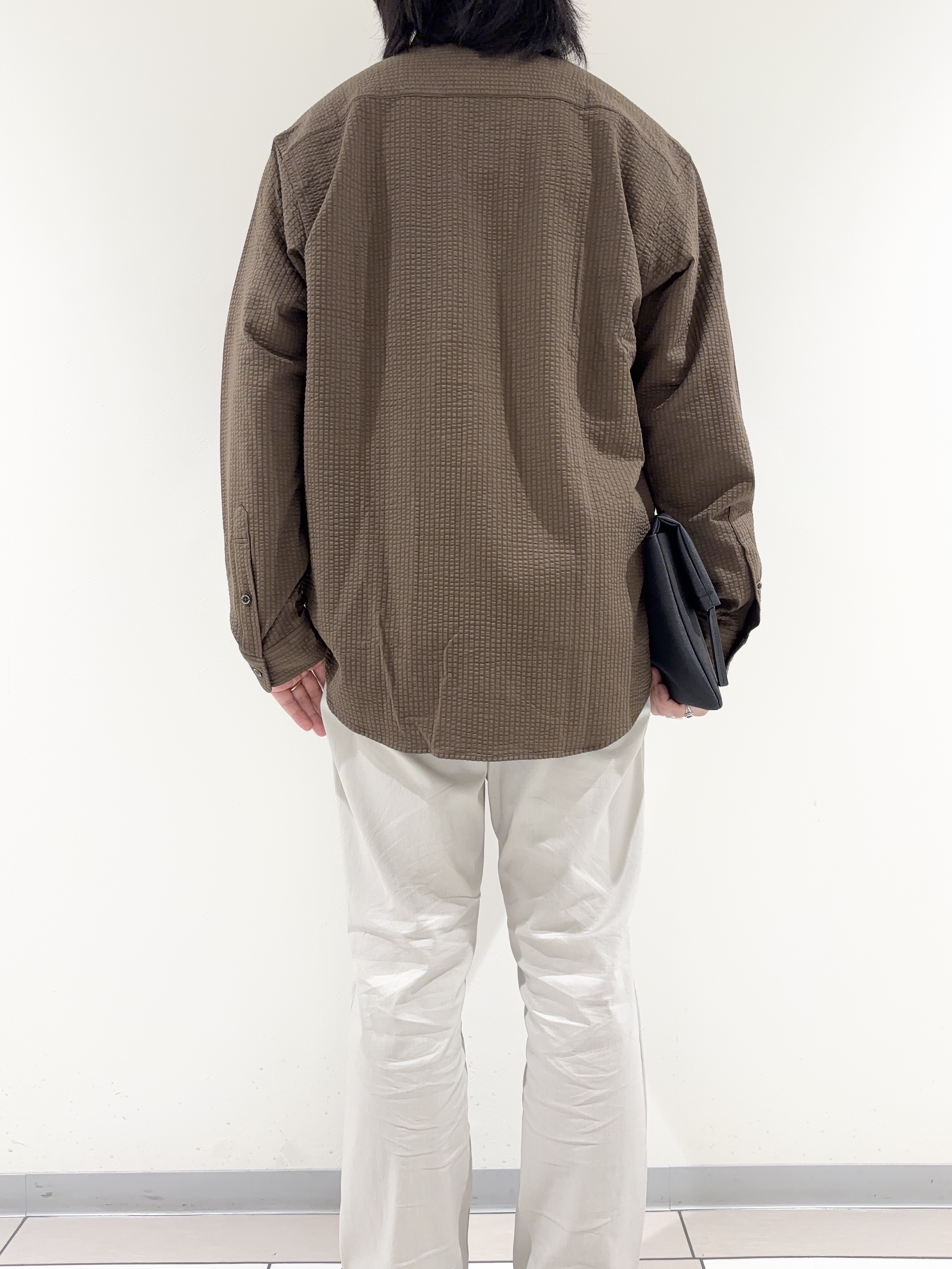 及川さんの「TAKEO KIKUCHI｜【接触冷感】アイスクリアコットン Tシャツ」を使ったコーディネート