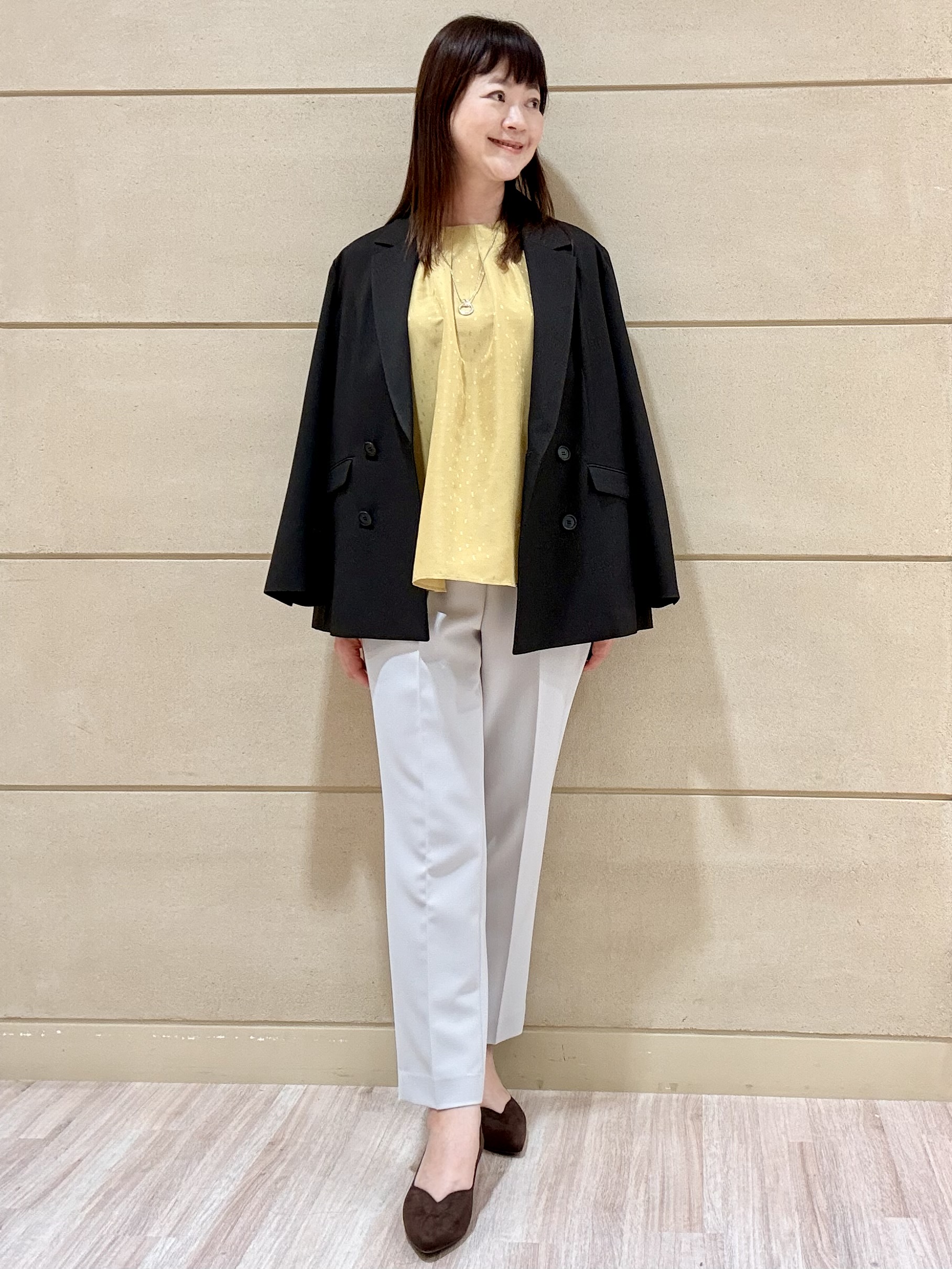 Marさんの「Reflect｜タックデザイン ラグランスリーブブラウス」を使ったコーディネート