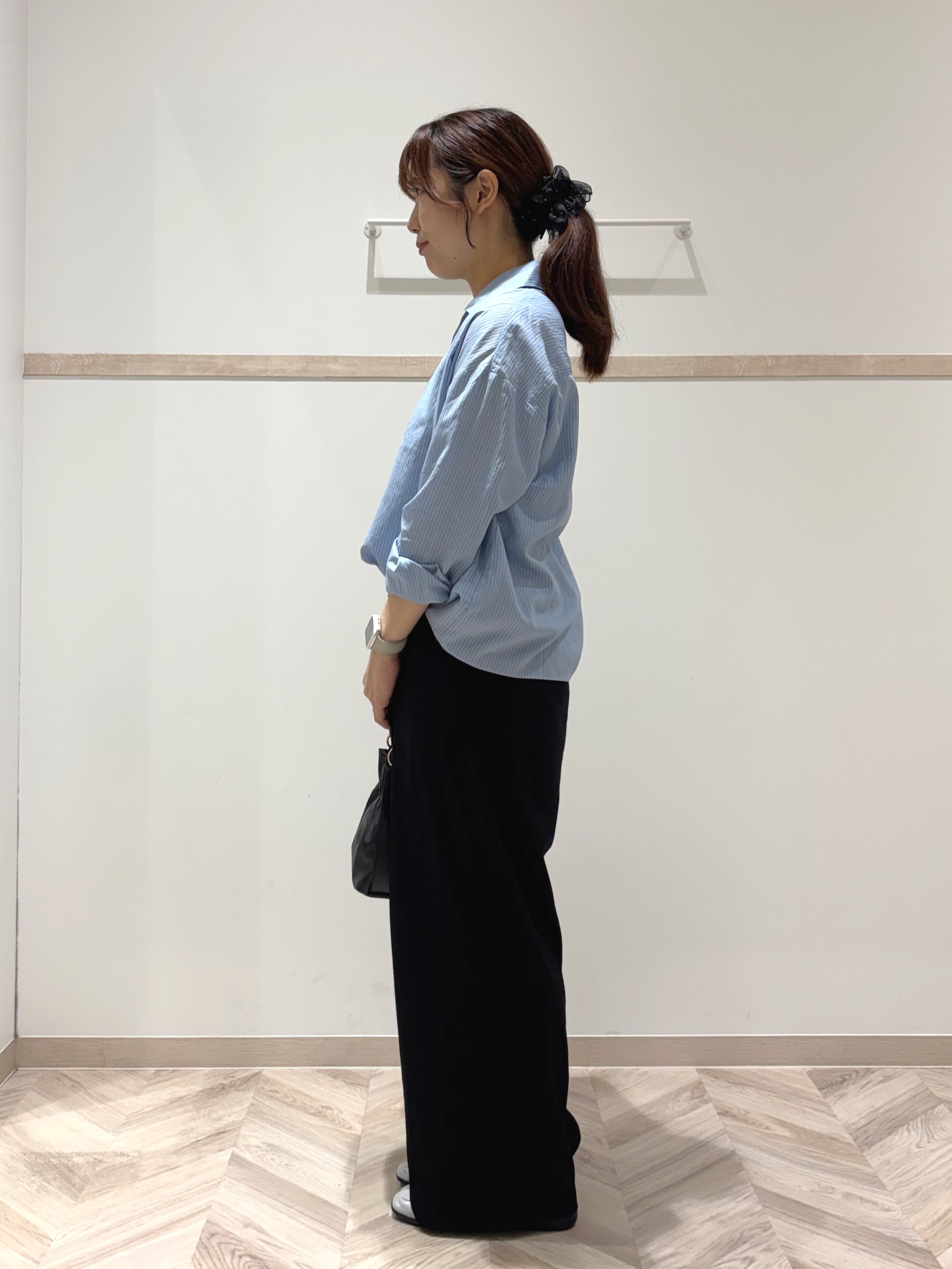 donpiさんの「SHOO･LA･RUE｜【洗濯機可】インせず決まるAライン ストライプスキッパーシャツ」を使ったコーディネート