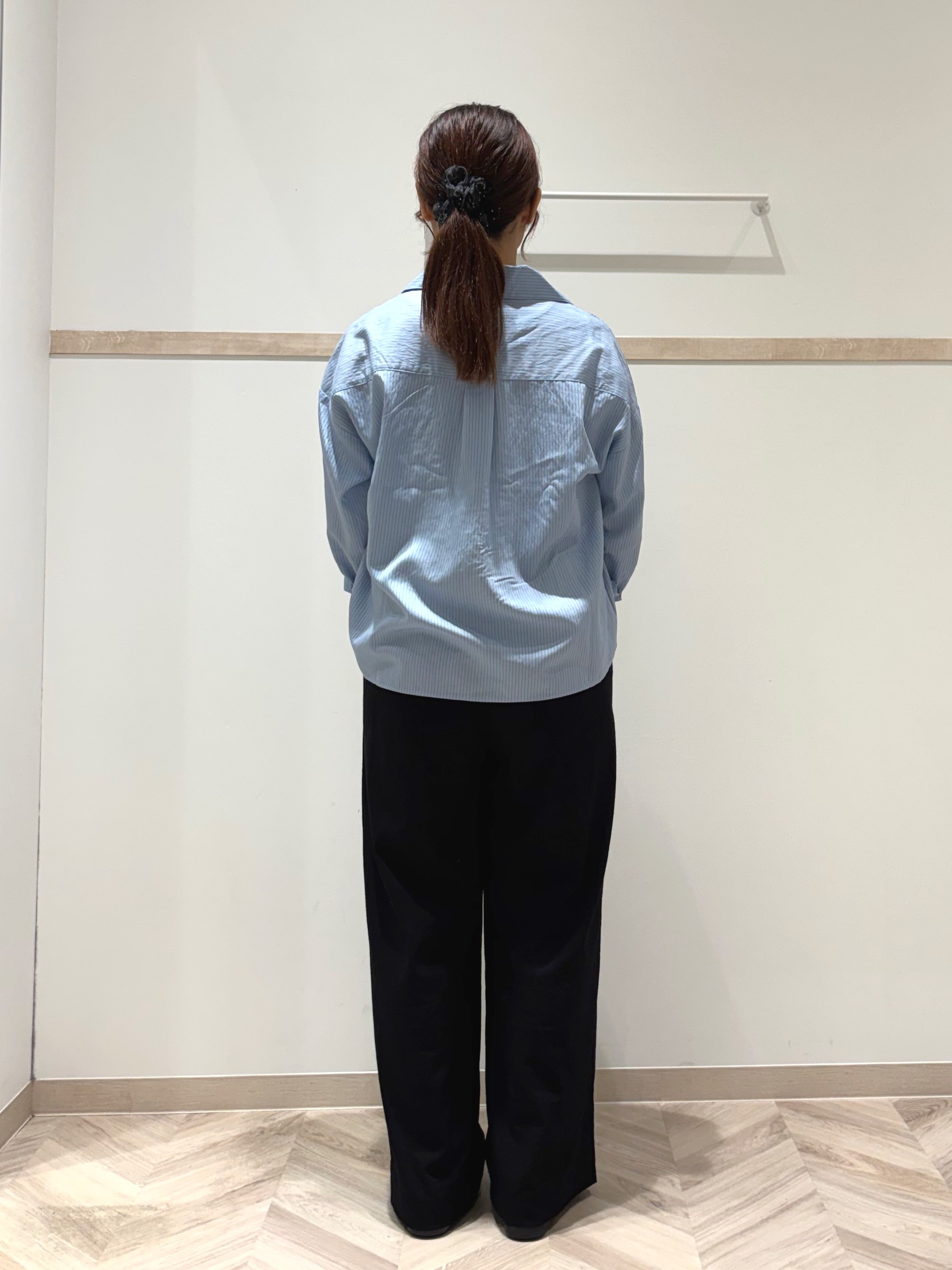 donpiさんの「SHOO･LA･RUE｜【洗濯機可】インせず決まるAライン ストライプスキッパーシャツ」を使ったコーディネート