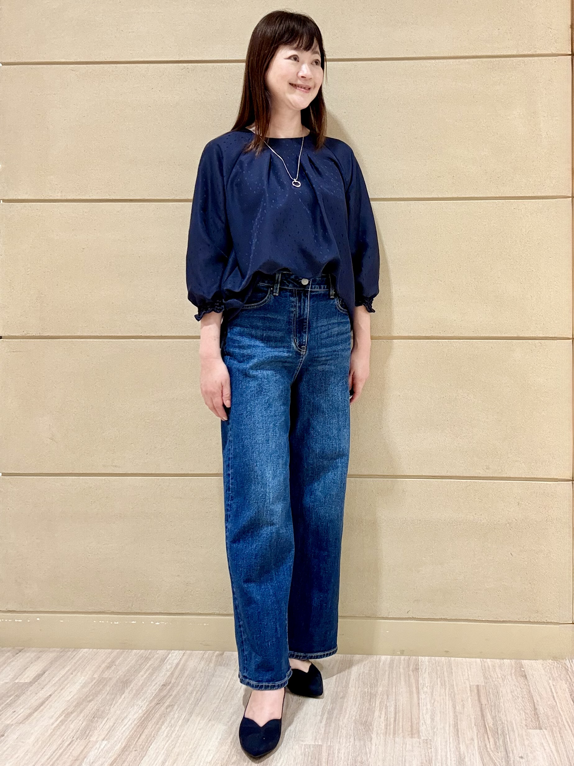 Marさんの「Reflect｜タックデザイン ラグランスリーブブラウス」を使ったコーディネート