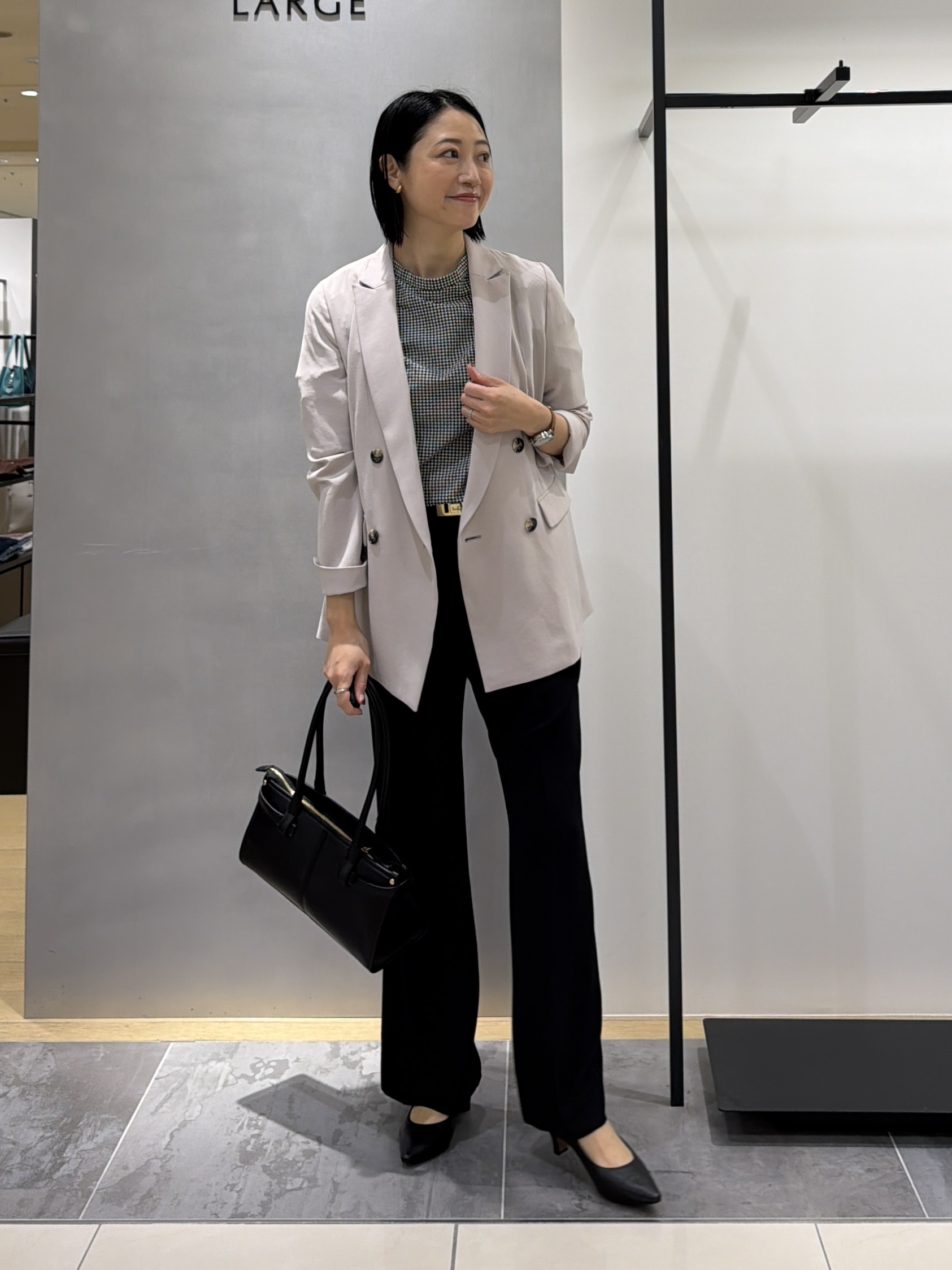 shihoさんの「INDIVI｜【洗える／多機能／SETUP可】着る日傘ダブルジャケット」を使ったコーディネート