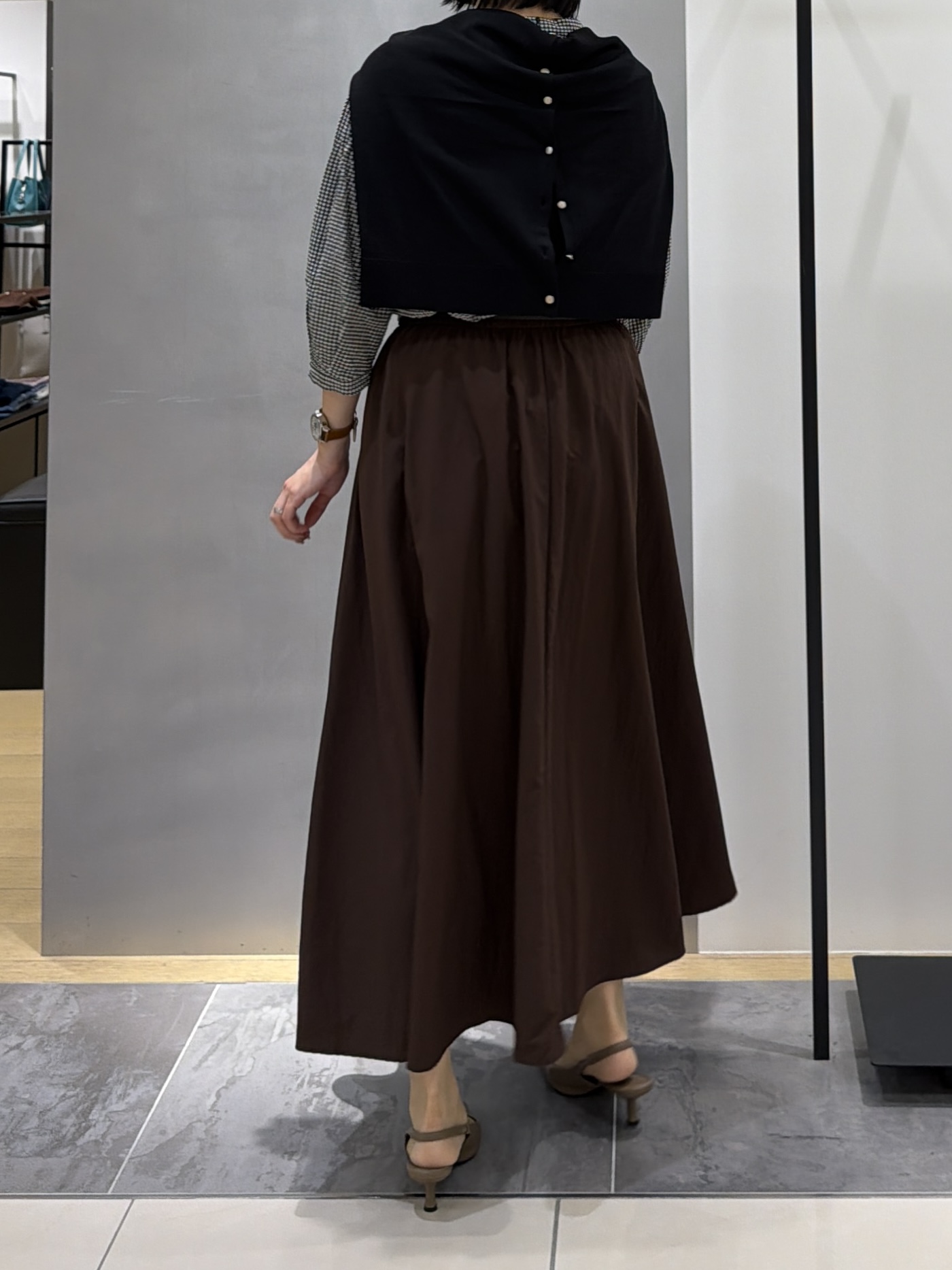 shihoさんの「INDIVI｜【UVケア／吸汗速乾】凹凸素材ミニスタンドトップス」を使ったコーディネート