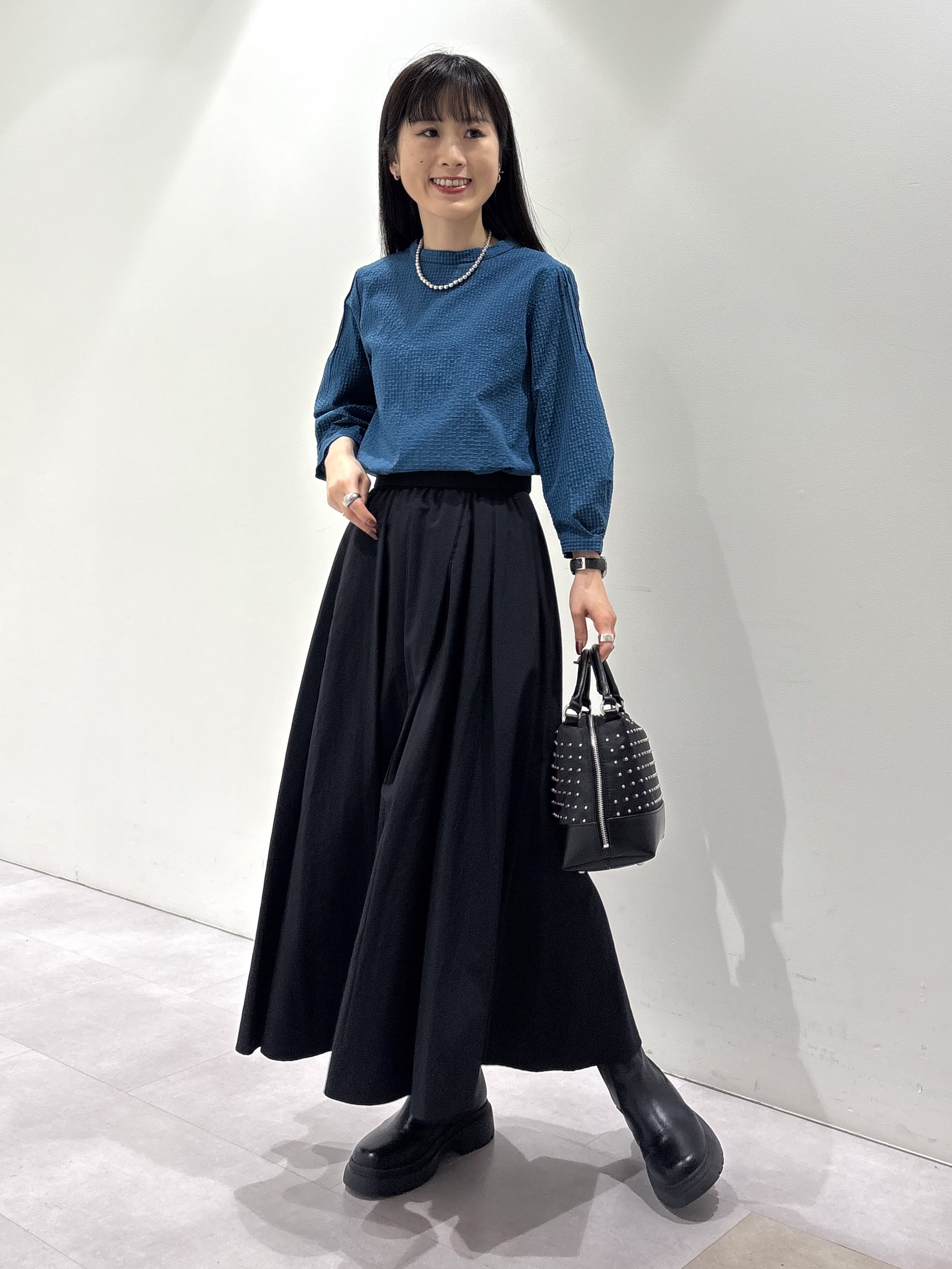 KEIKOさんの「INDIVI｜【撥水／裏地なし軽量】ギャザーボリュームスカート」を使ったコーディネート