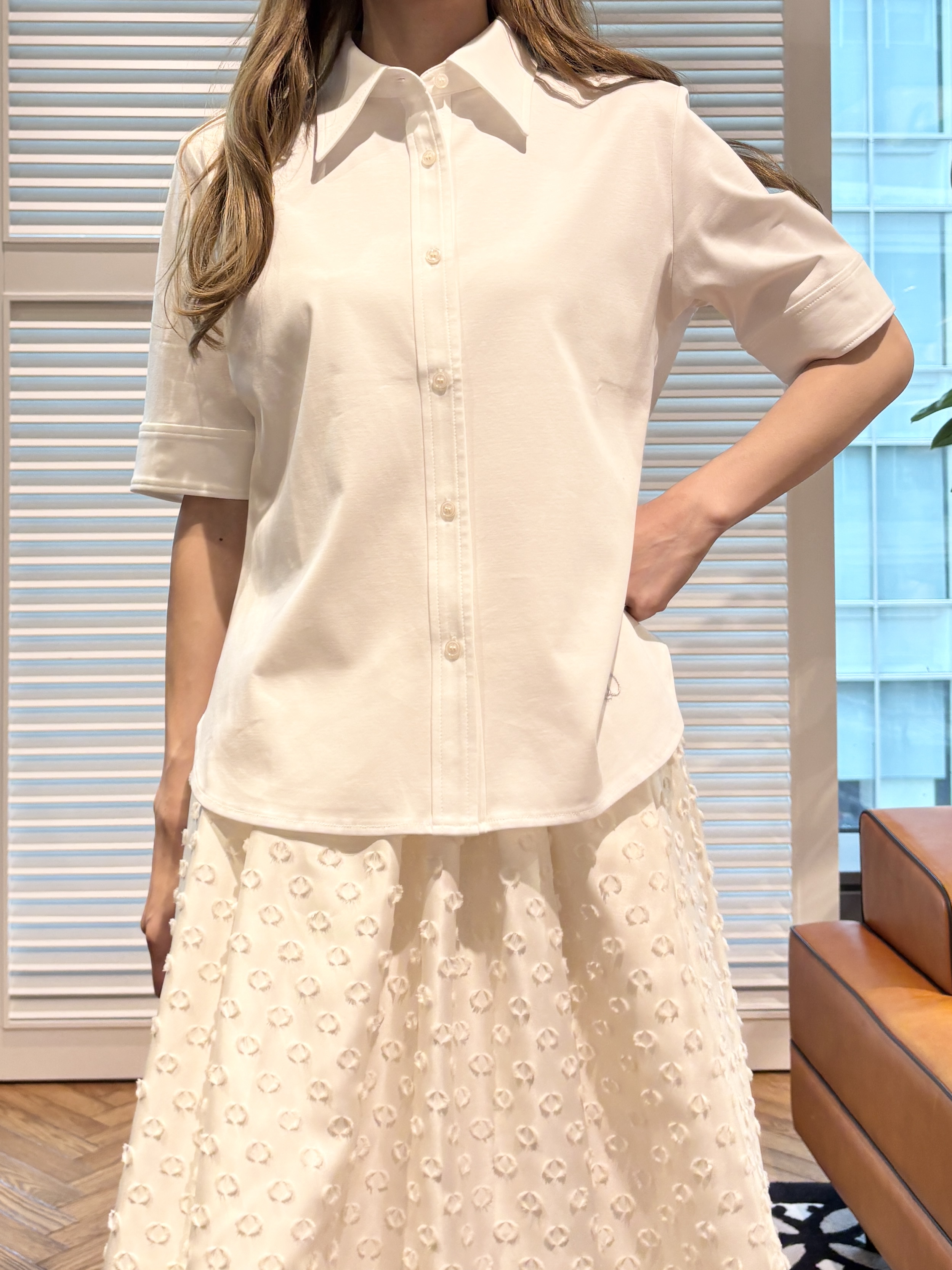 清水夏姫さんの「DRESSTERIOR｜カットジャガードボリュームスカート」を使ったコーディネート