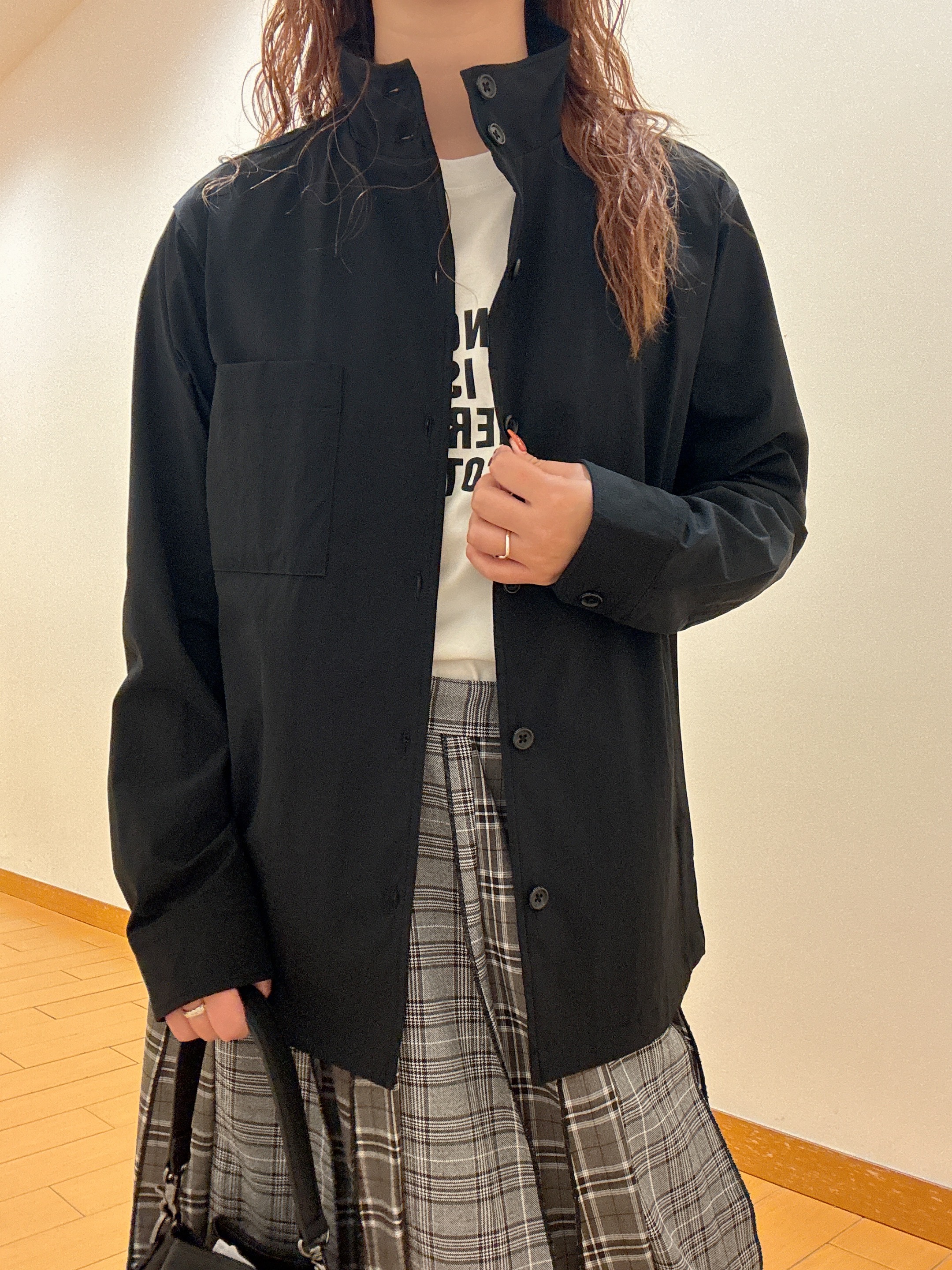 ヒナさんの「TAKEO KIKUCHI｜【BOWLER HAT LABEL】アイスクリアコットン バッククロスピストル 半袖Tシャツ」を使ったコーディネート
