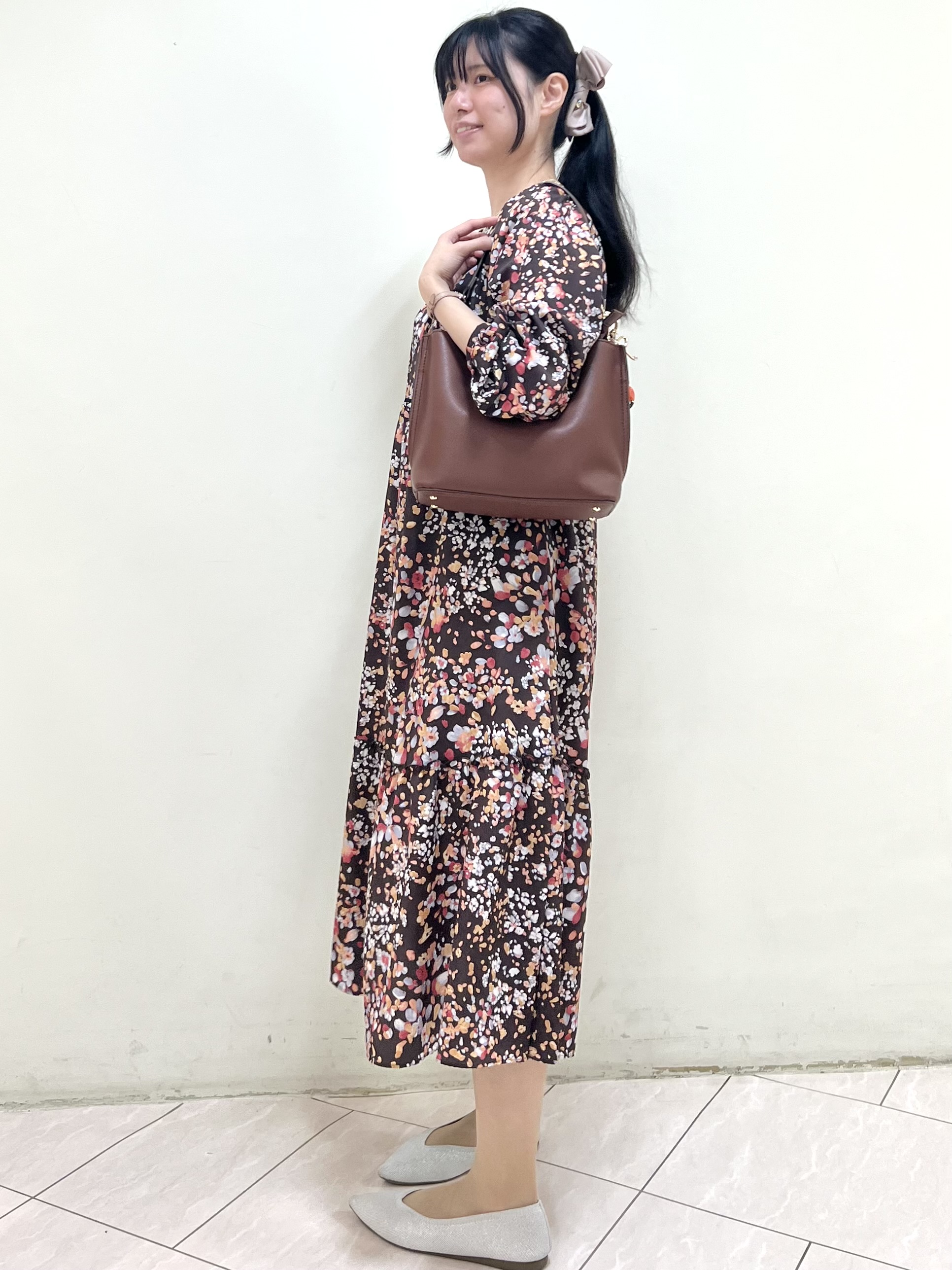 yanaさんの「Reflect｜フラワープリント フェミニンワンピース」を使ったコーディネート