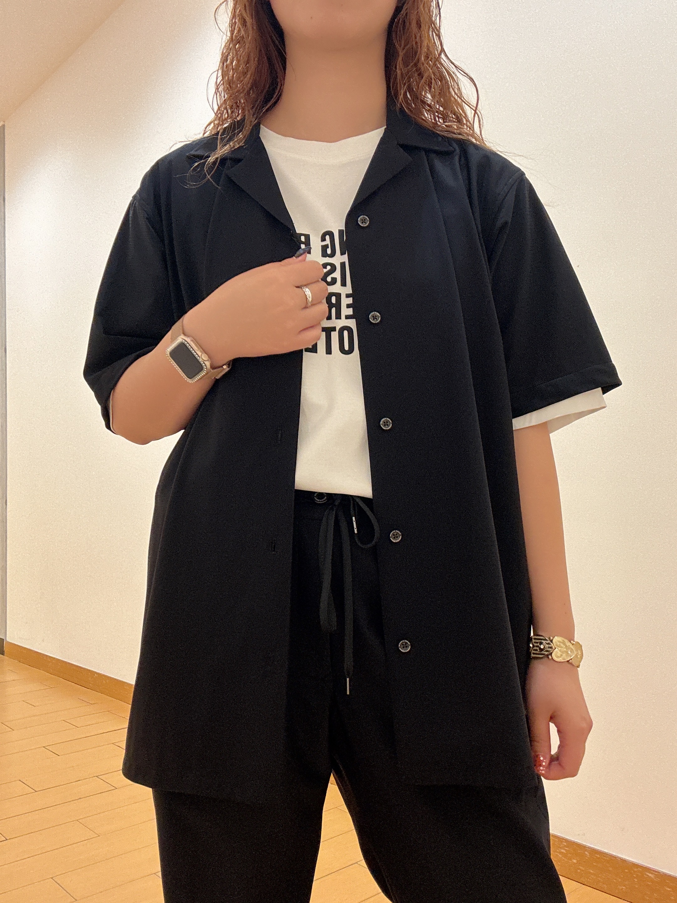 ヒナさんの「TAKEO KIKUCHI｜【BOWLER HAT LABEL】アイスクリアコットン バッククロスピストル 半袖Tシャツ」を使ったコーディネート