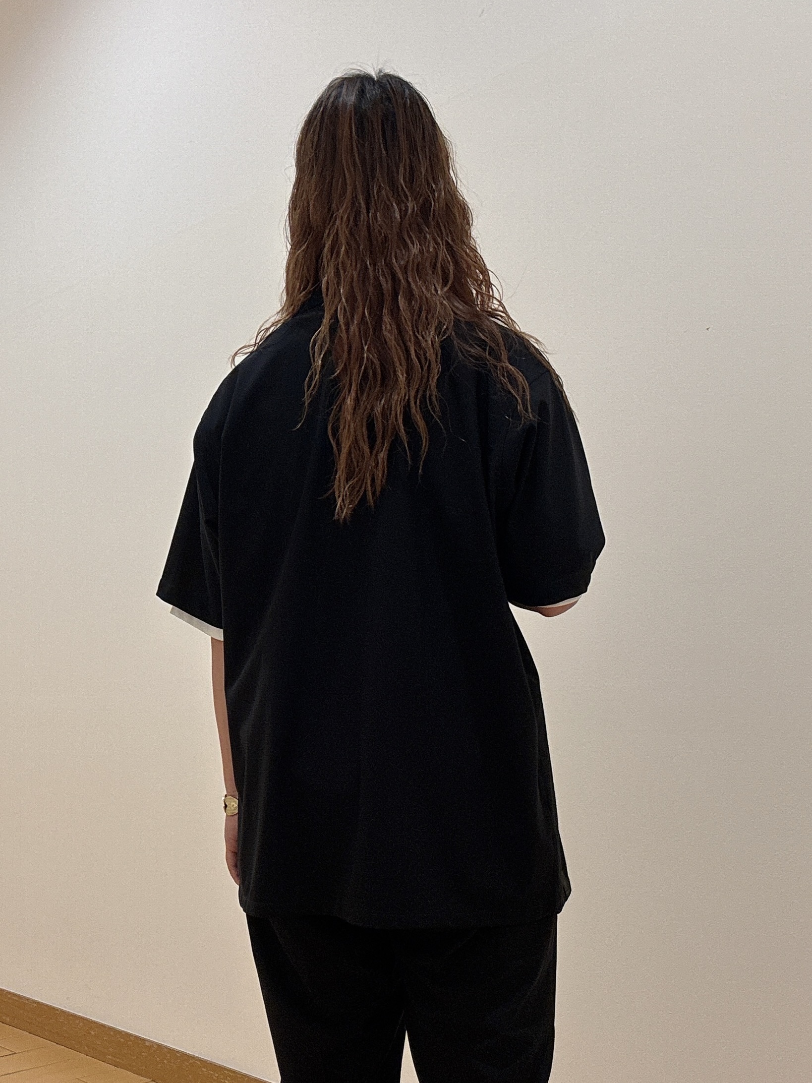 ヒナさんの「TAKEO KIKUCHI｜【BOWLER HAT LABEL】アイスクリアコットン バッククロスピストル 半袖Tシャツ」を使ったコーディネート