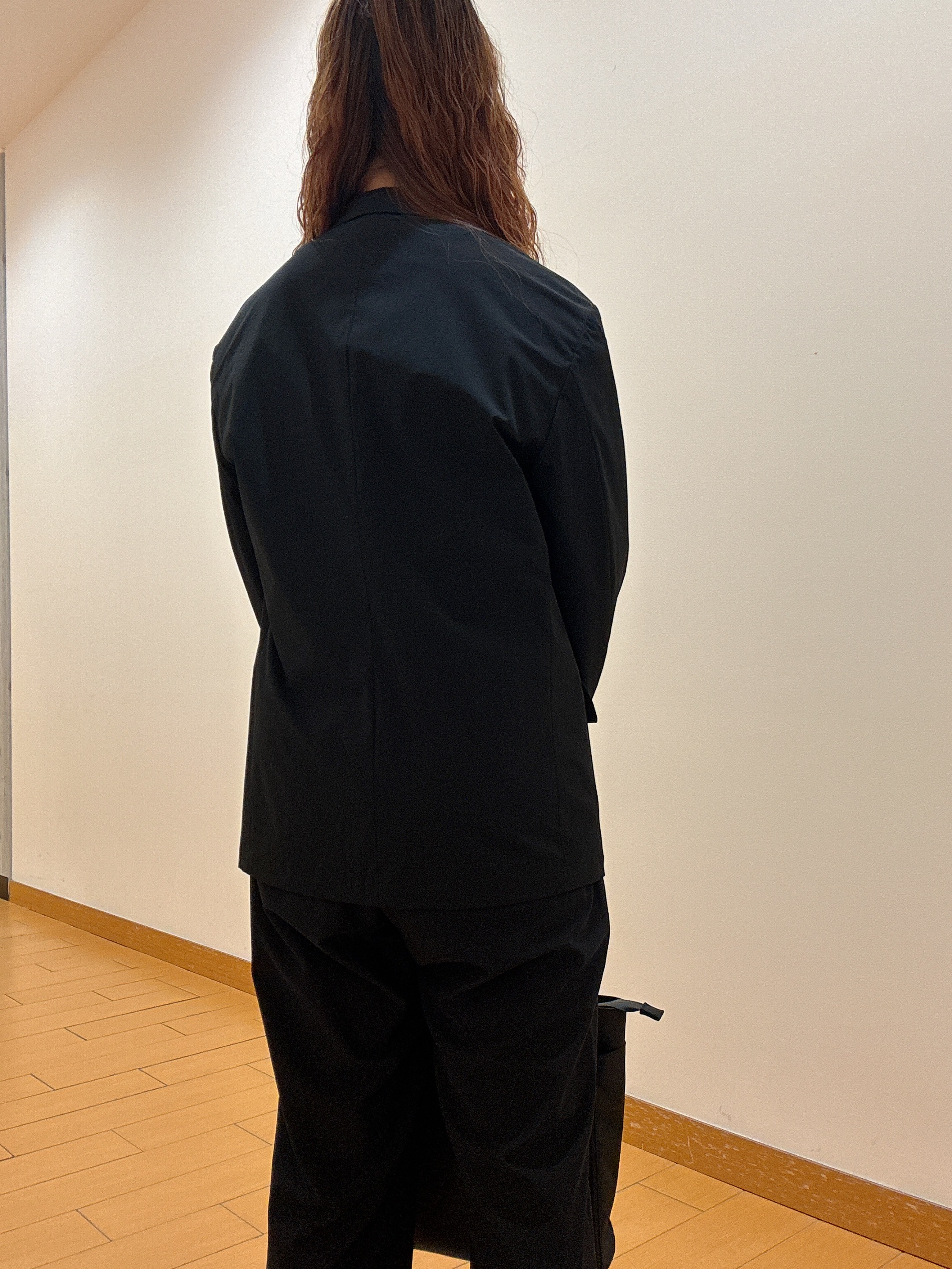 ヒナさんの「TAKEO KIKUCHI｜【BOWLER HAT LABEL】アイスクリアコットン バッククロスピストル 半袖Tシャツ」を使ったコーディネート
