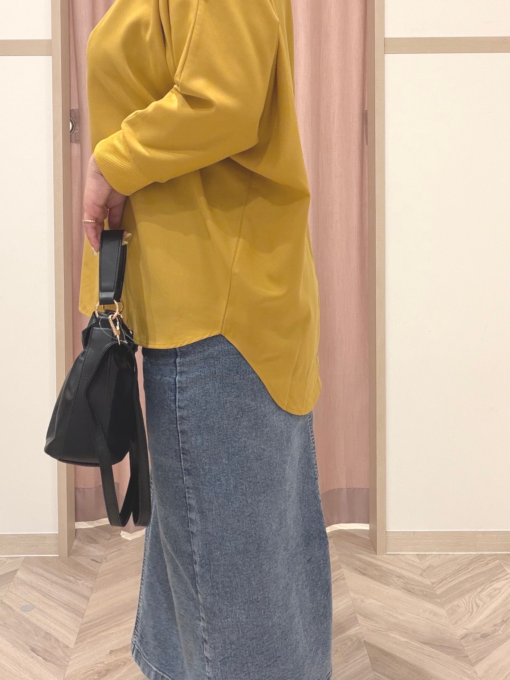 まちゃんなちゃんさんの「SHOO･LA･RUE｜【着丈選べる/洗濯後しわになりにくい】インせず着られる ドルマンブラウス」を使ったコーディネート