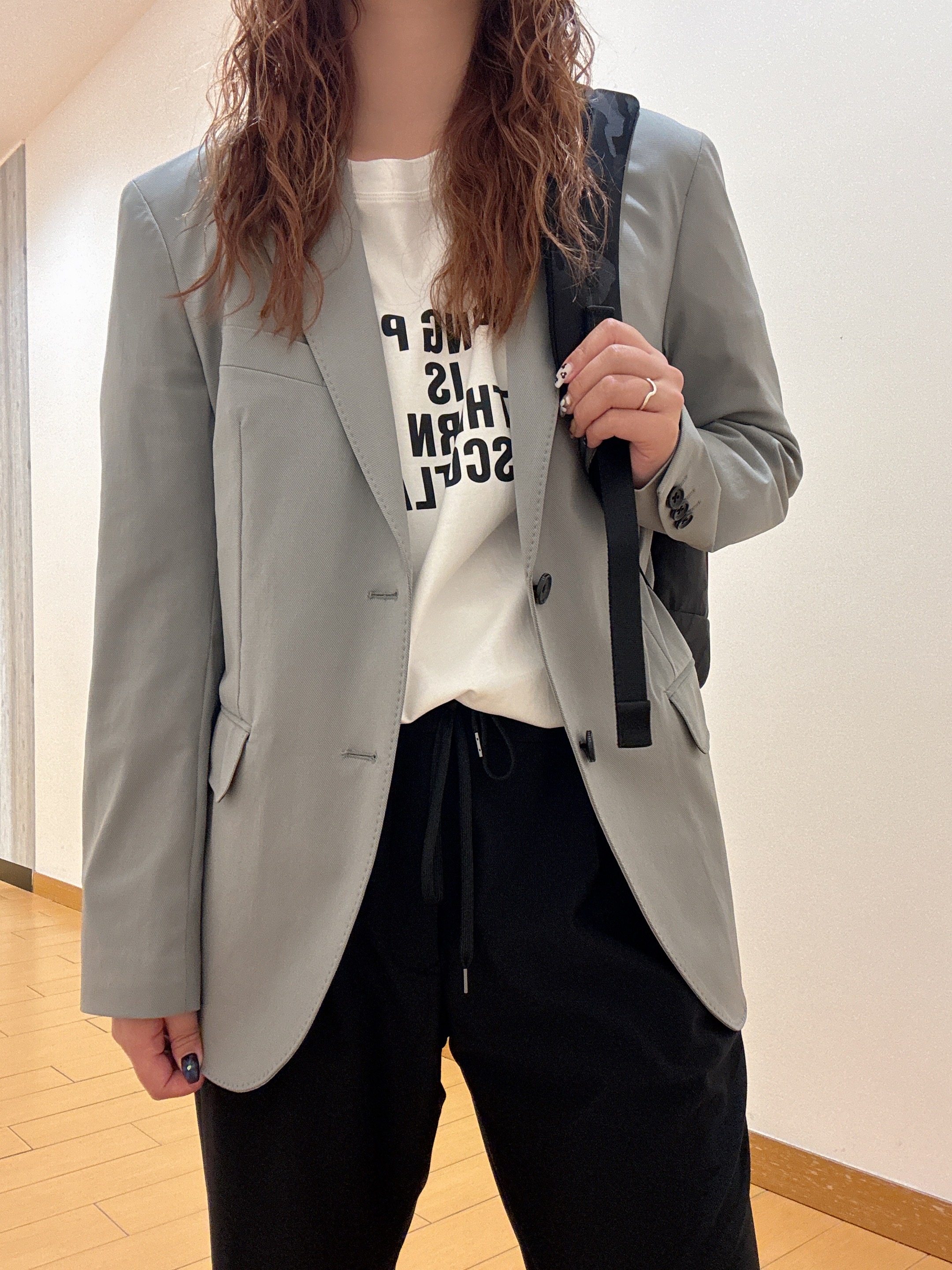 ヒナさんの「TAKEO KIKUCHI｜【BOWLER HAT LABEL】アイスクリアコットン バッククロスピストル 半袖Tシャツ」を使ったコーディネート