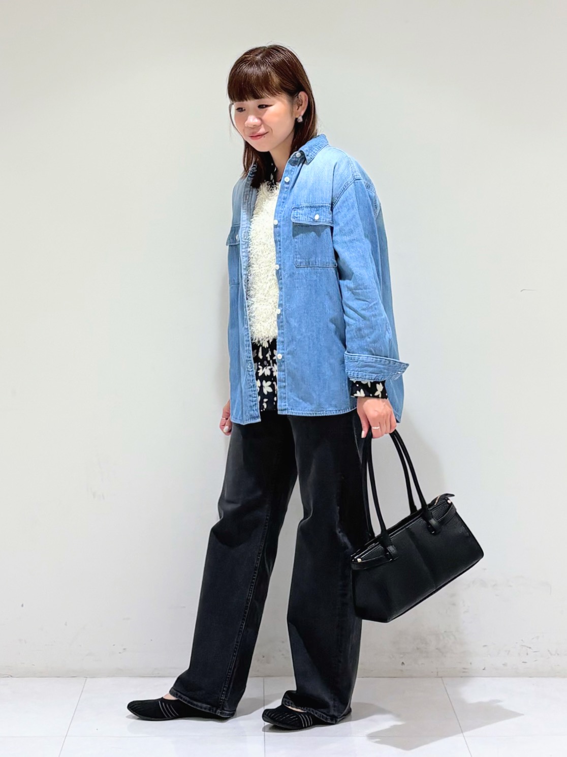 tsuyuさんの「INDIVI｜【収納力◎／トレンド】スクエアトートバッグ」を使ったコーディネート