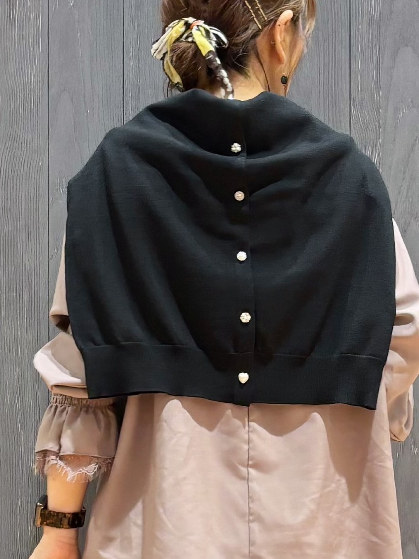meiさんの「SHOO･LA･RUE｜【S-LL/洗濯機可】お袖レースで華やぐ。フェミニンブラウス」を使ったコーディネート