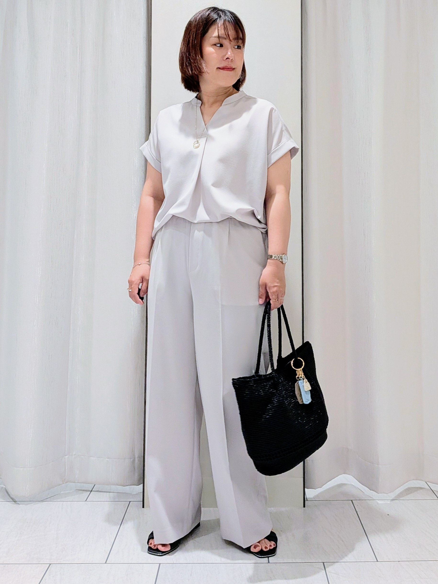 Onumaさんの「UNTITLED｜【残暑も快適/セットアップ可/接触冷感】エアリークールブラウス」を使ったコーディネート