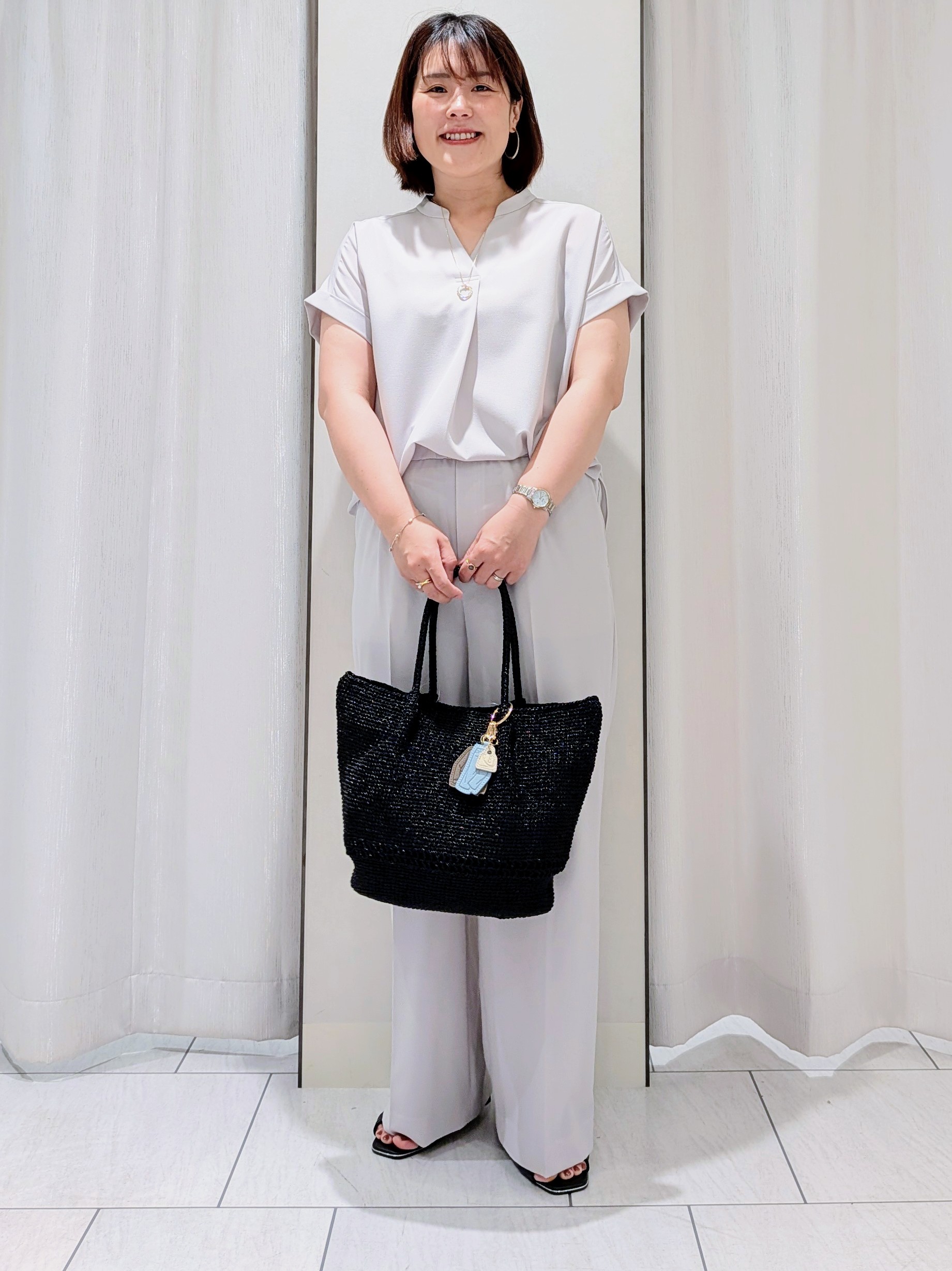 Onumaさんの「UNTITLED｜【残暑も快適/セットアップ可/接触冷感】エアリークールブラウス」を使ったコーディネート