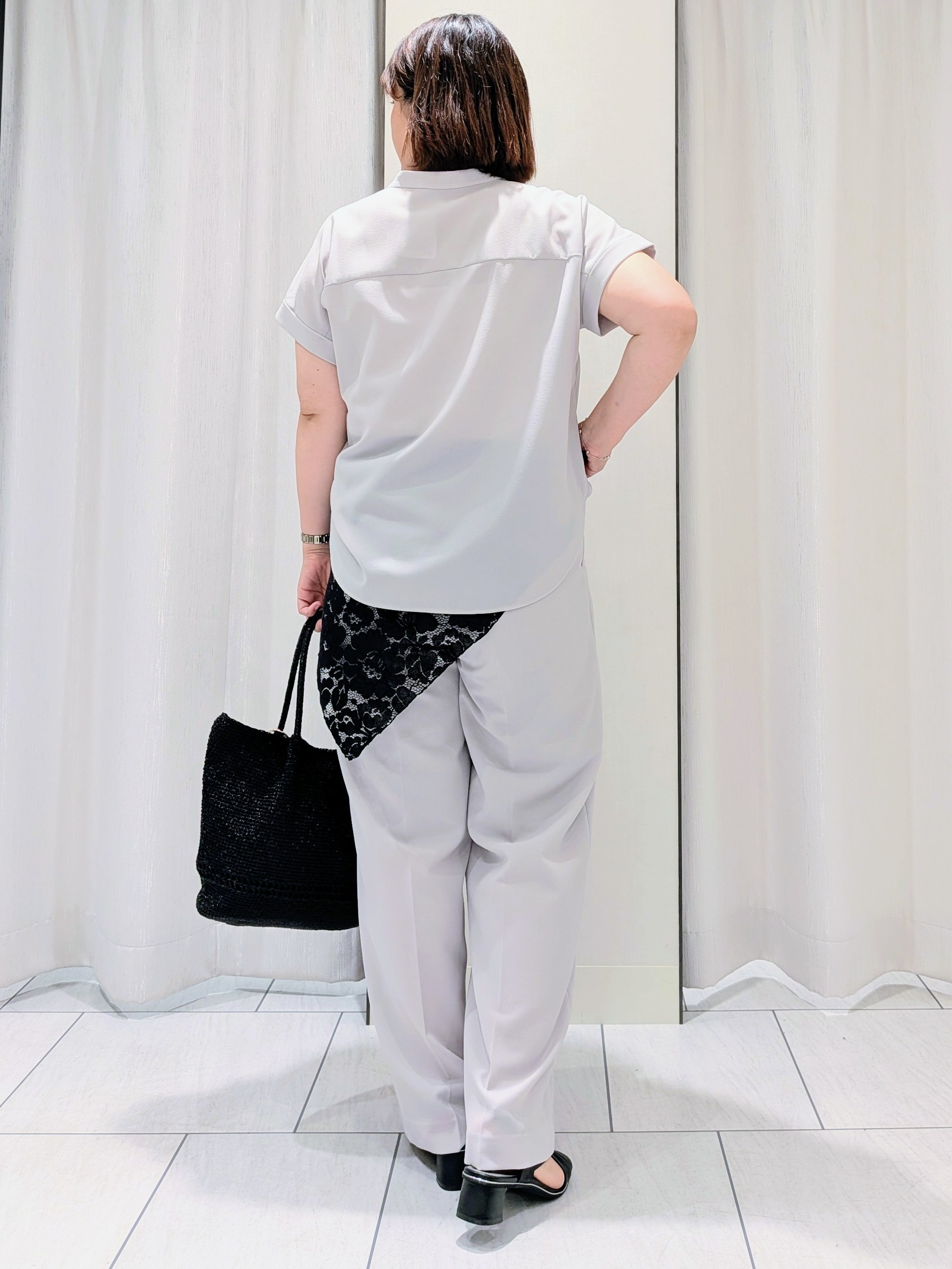 Onumaさんの「UNTITLED｜【残暑も快適/セットアップ可/接触冷感】エアリークールブラウス」を使ったコーディネート