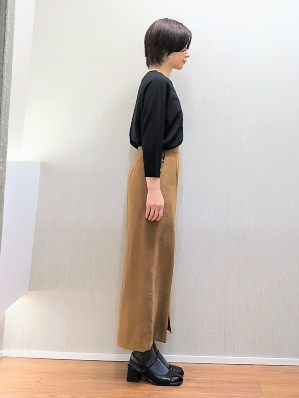 ミズタさんの「UNTITLED｜【薄手ニット/オンオフ使える】ファインゲージニットプルオーバー」を使ったコーディネート