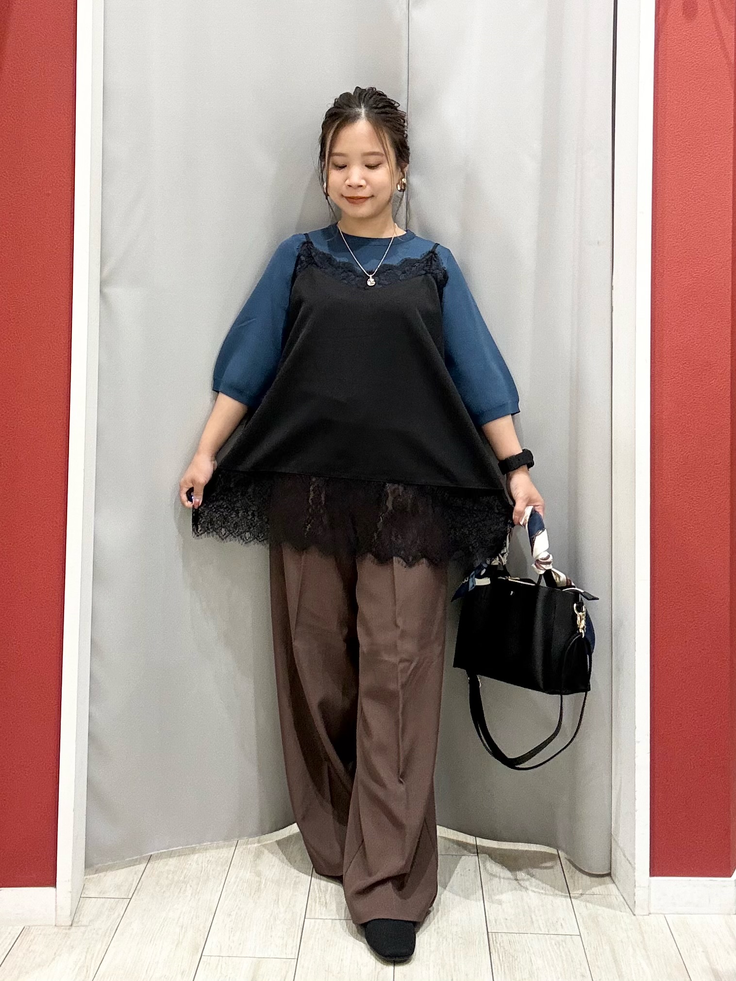 shioさんの「SHOO･LA･RUE｜【洗濯機可/S-LL】体型カバーしながらこなれ見え レース付きキャミソール」を使ったコーディネート