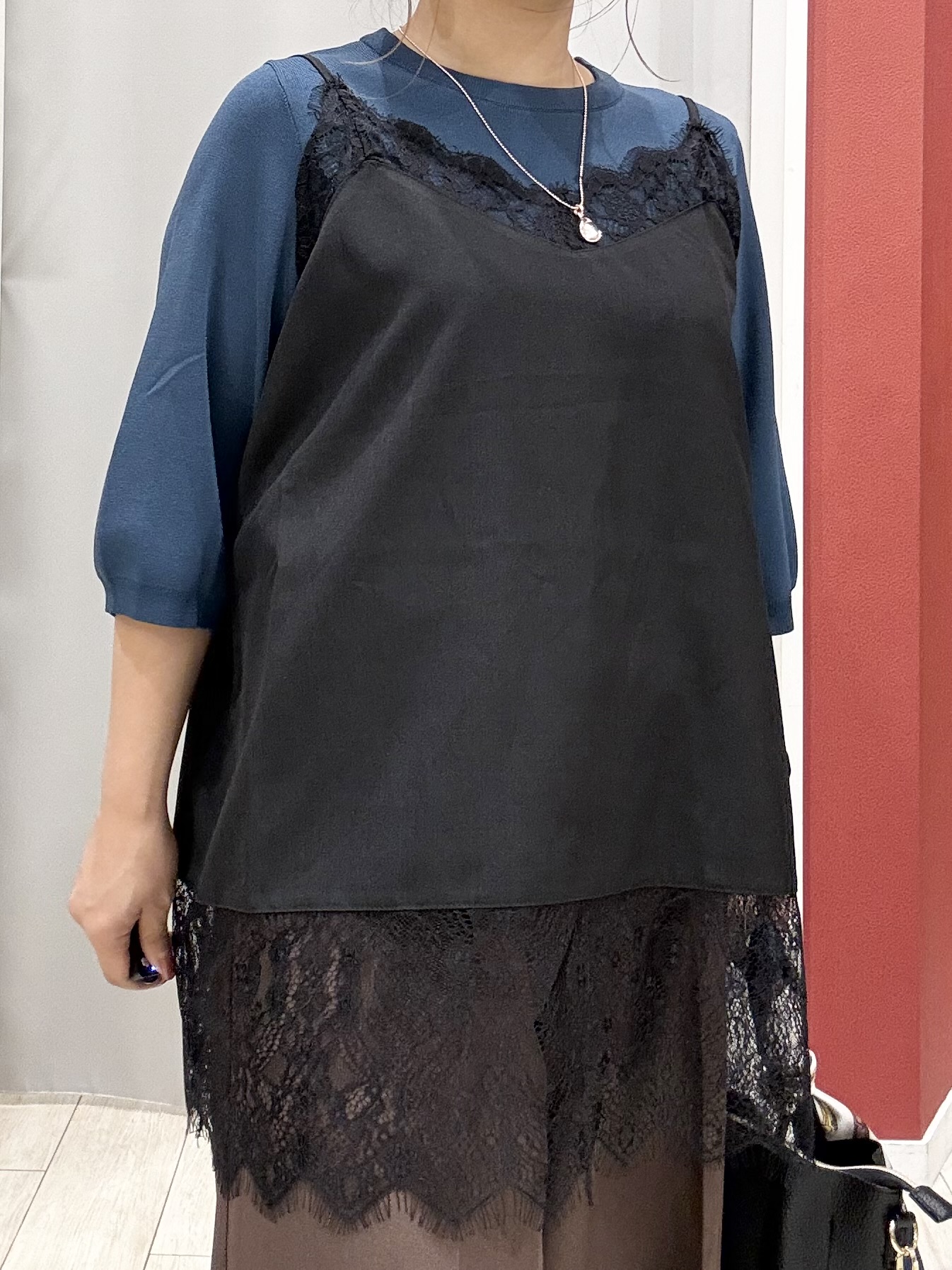 shioさんの「SHOO･LA･RUE｜【洗濯機可/S-LL】体型カバーしながらこなれ見え レース付きキャミソール」を使ったコーディネート