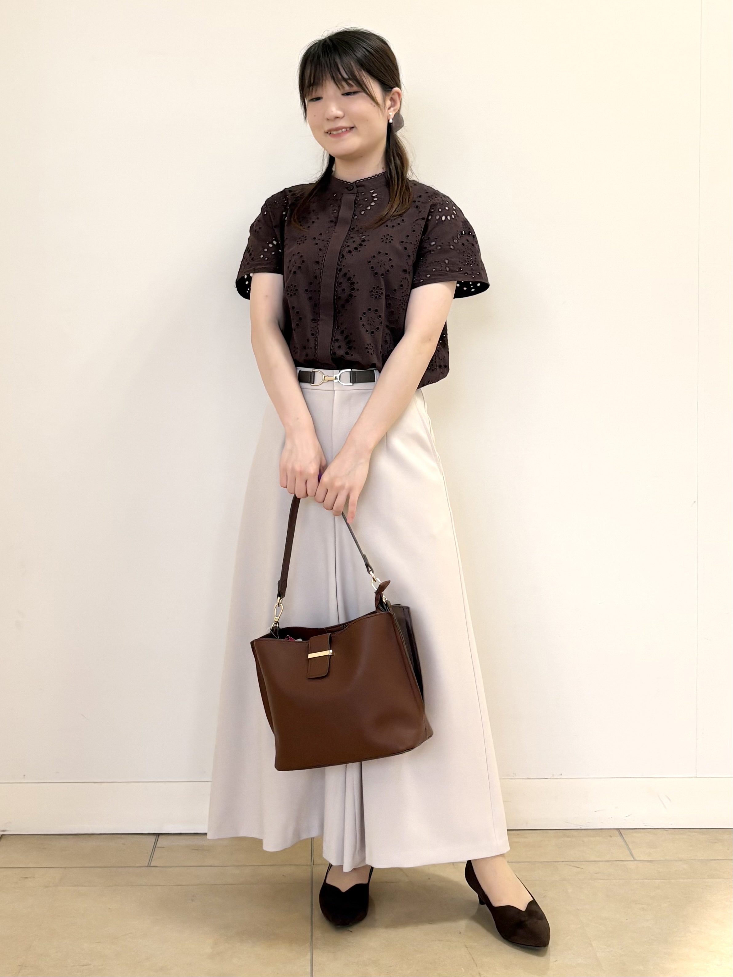 mikiさんの「Reflect｜【通勤◎】カットワーク刺繍レース シャツブラウス」を使ったコーディネート