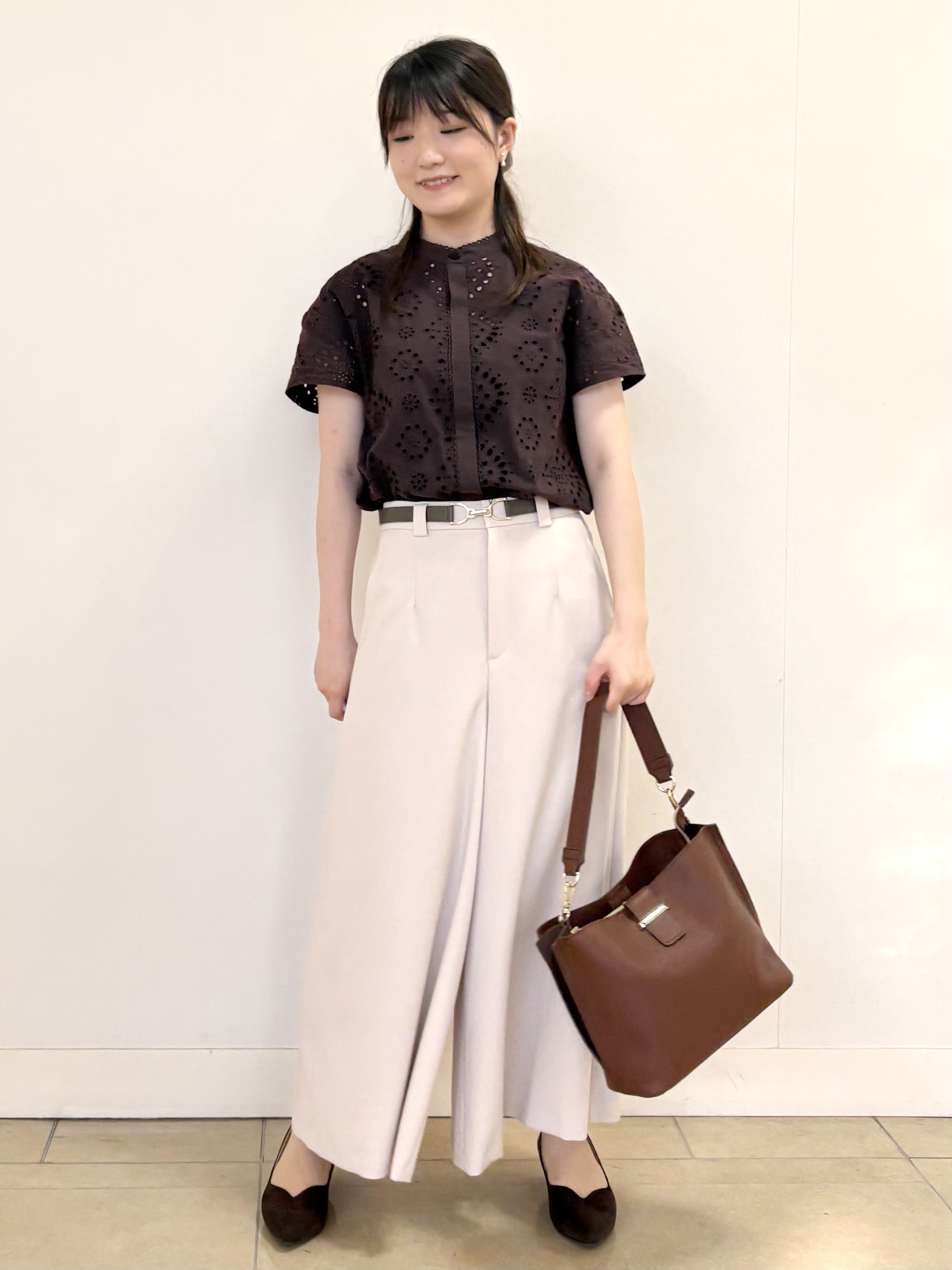 mikiさんの「Reflect｜【通勤◎】カットワーク刺繍レース シャツブラウス」を使ったコーディネート