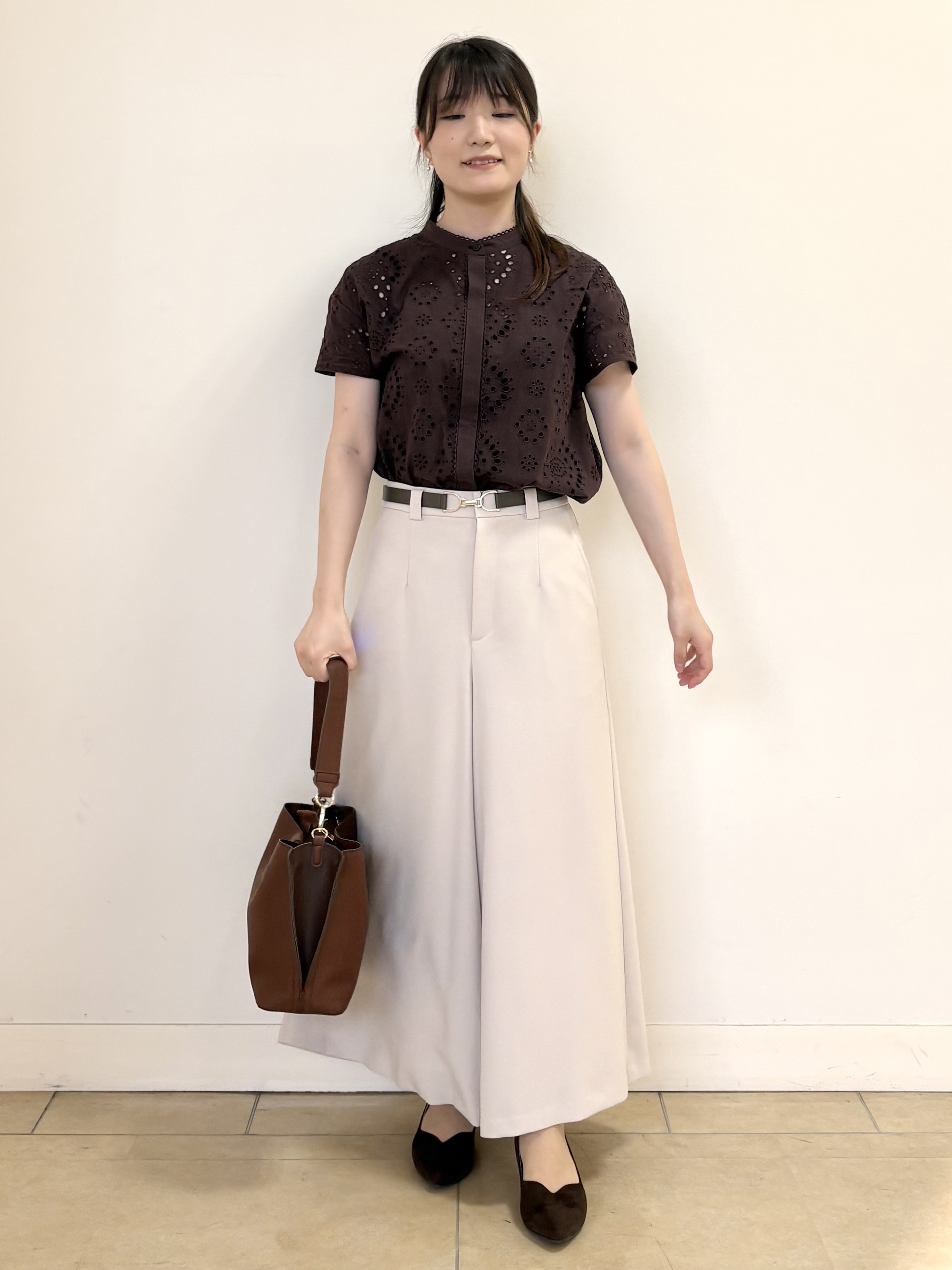 mikiさんの「Reflect｜【通勤◎】カットワーク刺繍レース シャツブラウス」を使ったコーディネート
