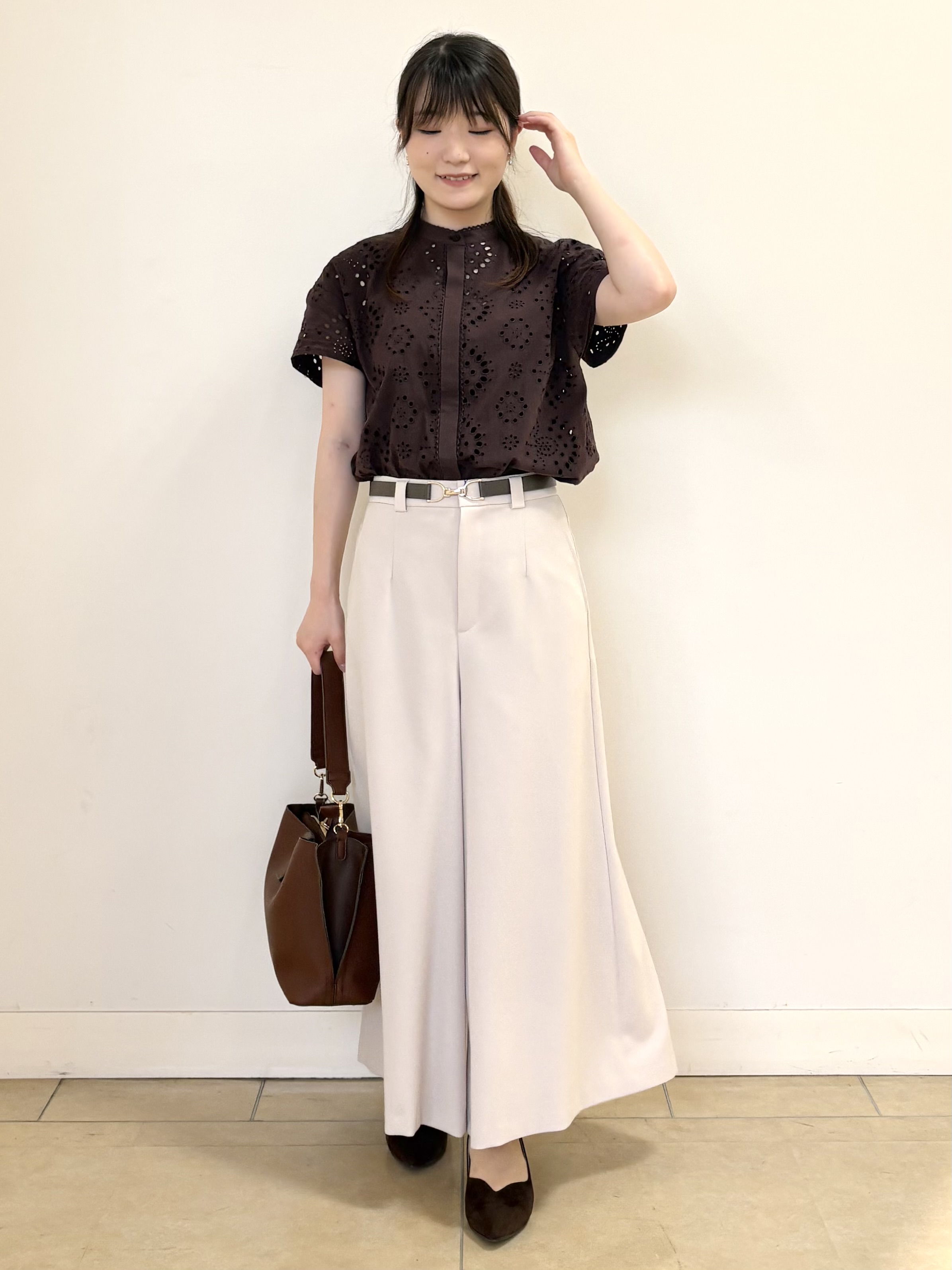 mikiさんの「Reflect｜【通勤◎】カットワーク刺繍レース シャツブラウス」を使ったコーディネート