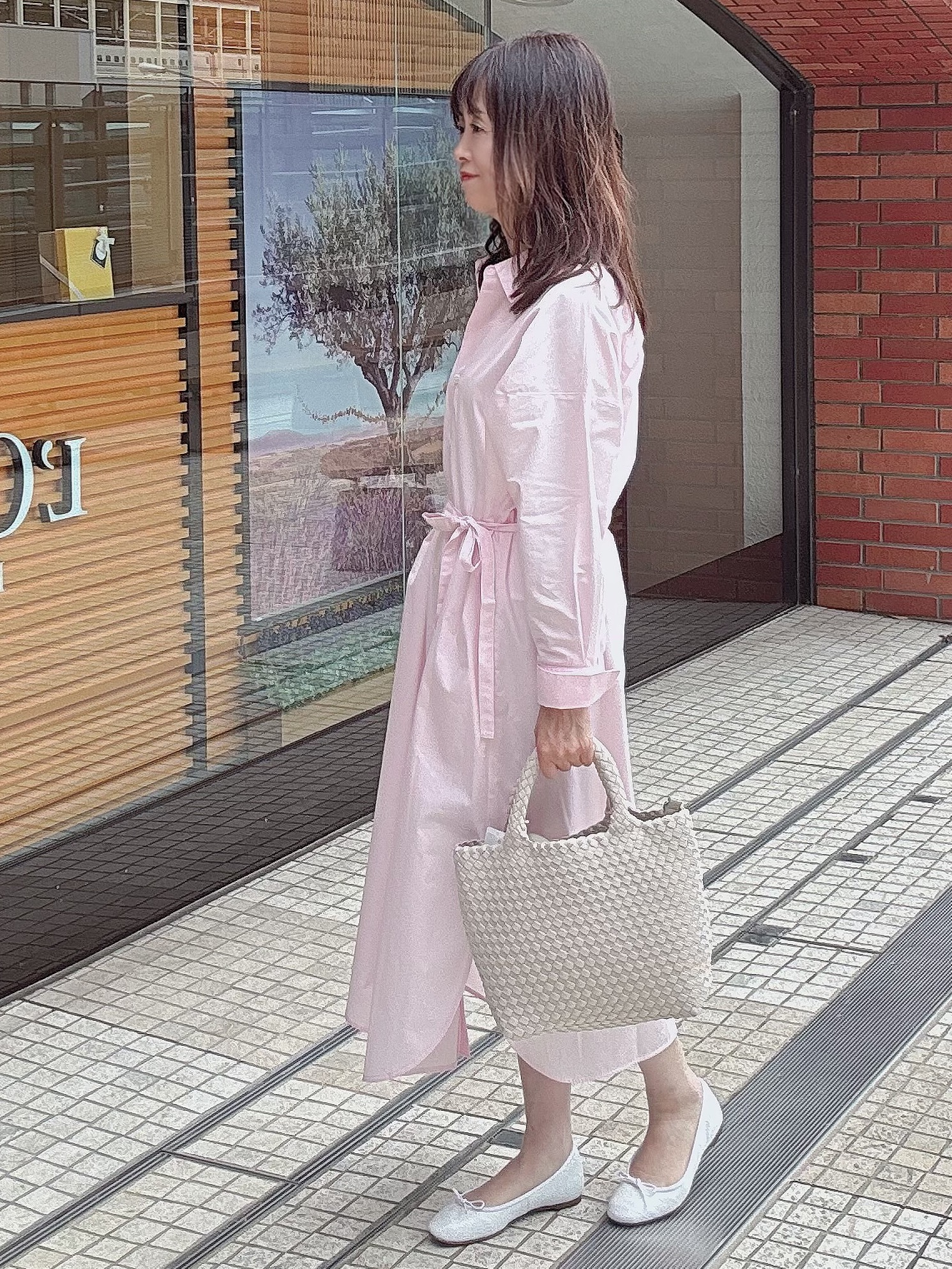 makiさんの「UNTITLED｜ロングシャツワンピース」を使ったコーディネート