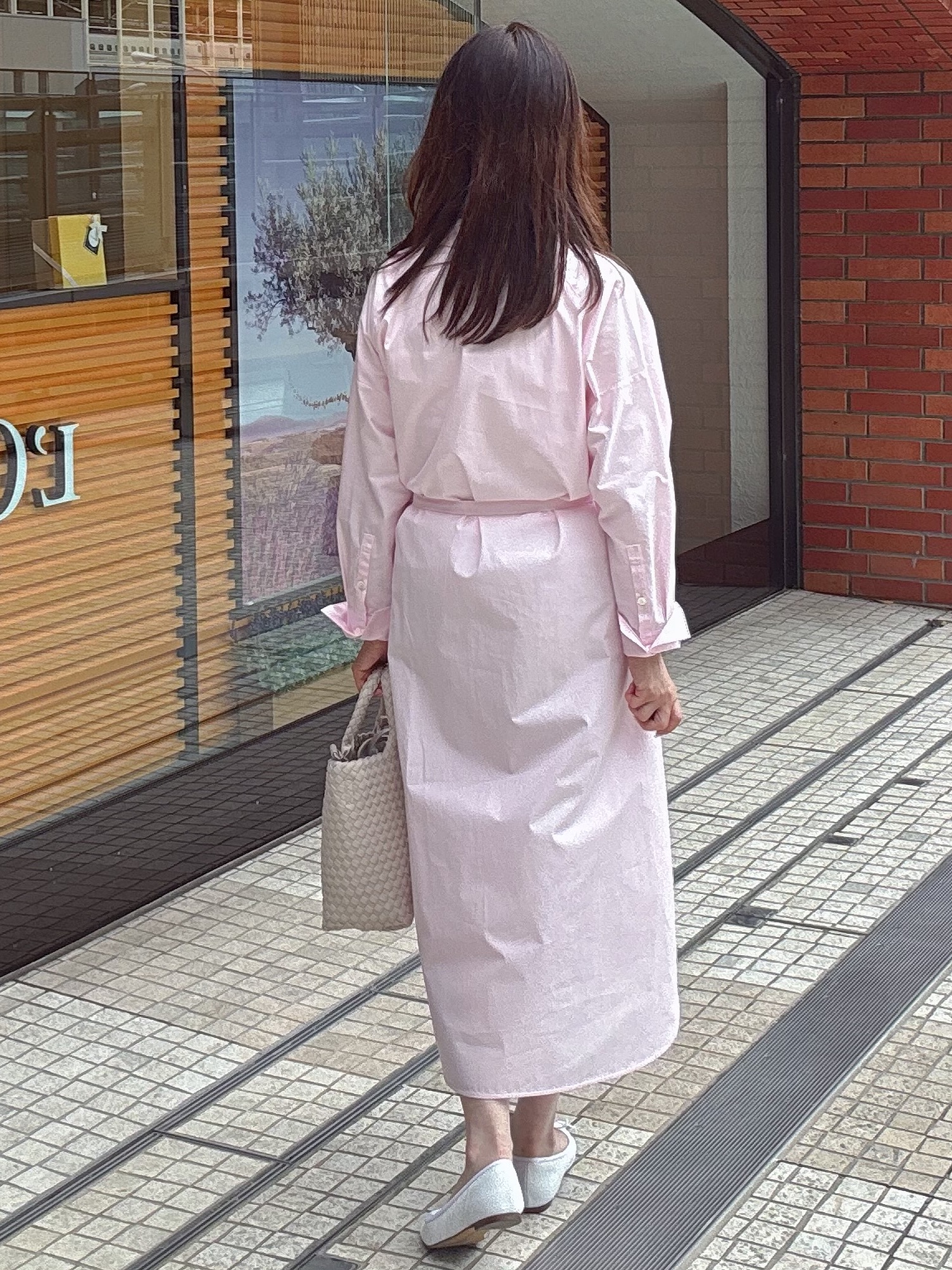 makiさんの「UNTITLED｜ロングシャツワンピース」を使ったコーディネート