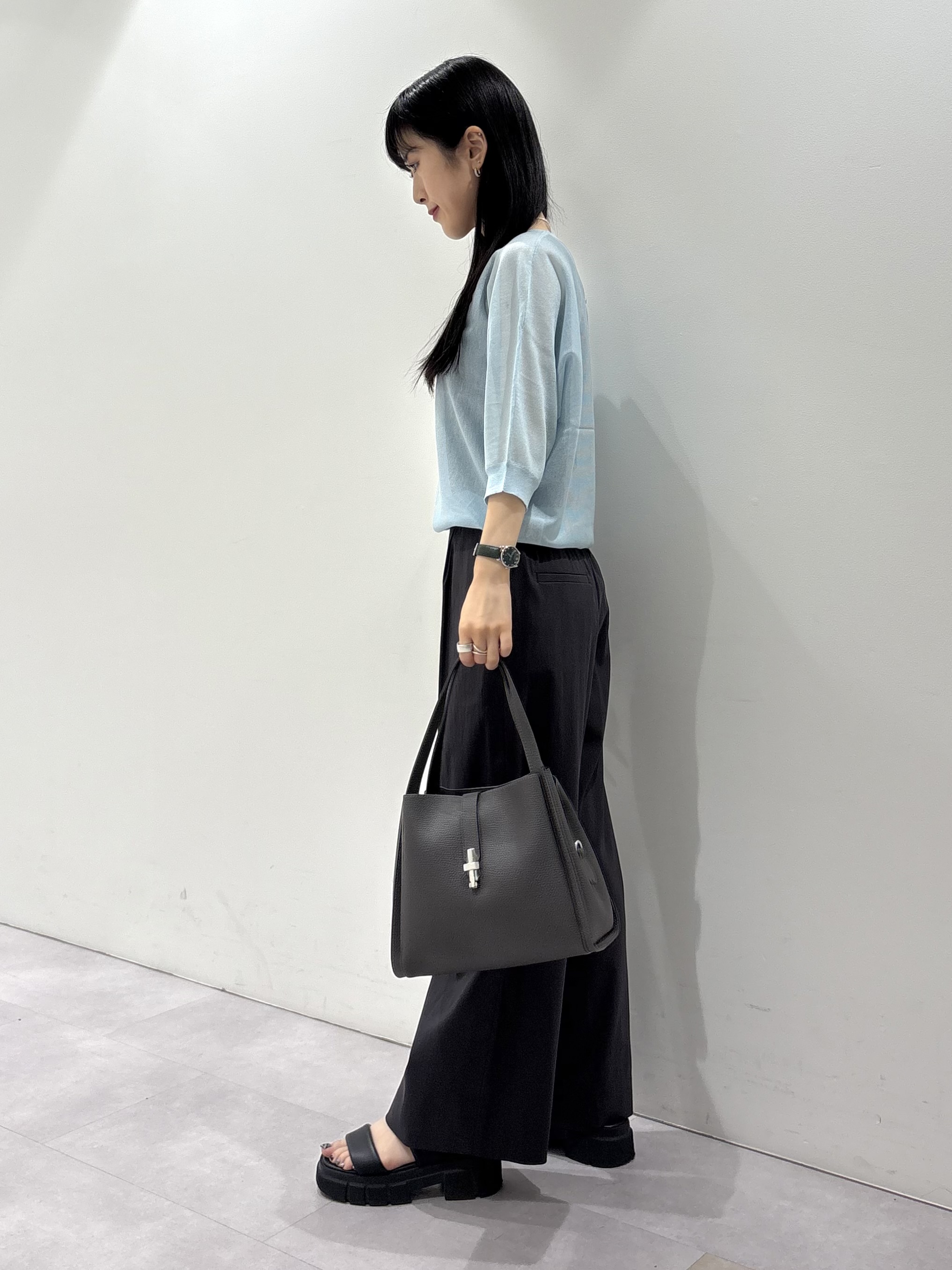 KEIKOさんの「INDIVI｜【体型カバー／洗える】シアードルマンニット」を使ったコーディネート