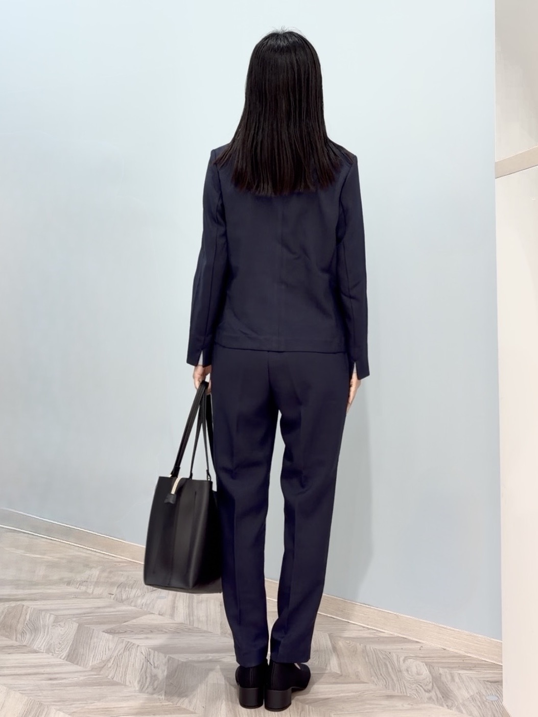 大西直穂さんの「SHOO･LA･RUE｜【セットアップ可/通勤/洗濯機可/SS-LL】女性らしく決まる カラーレスジャケット」を使ったコーディネート