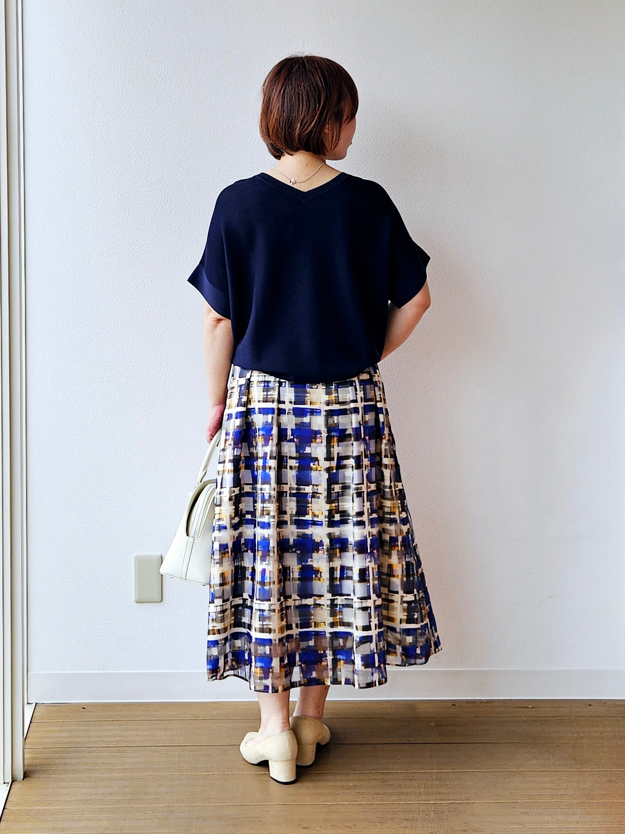 やじまさんの「UNTITLED｜【11色展開/体型カバー】前後2WAYフレンチスリーブニット」を使ったコーディネート