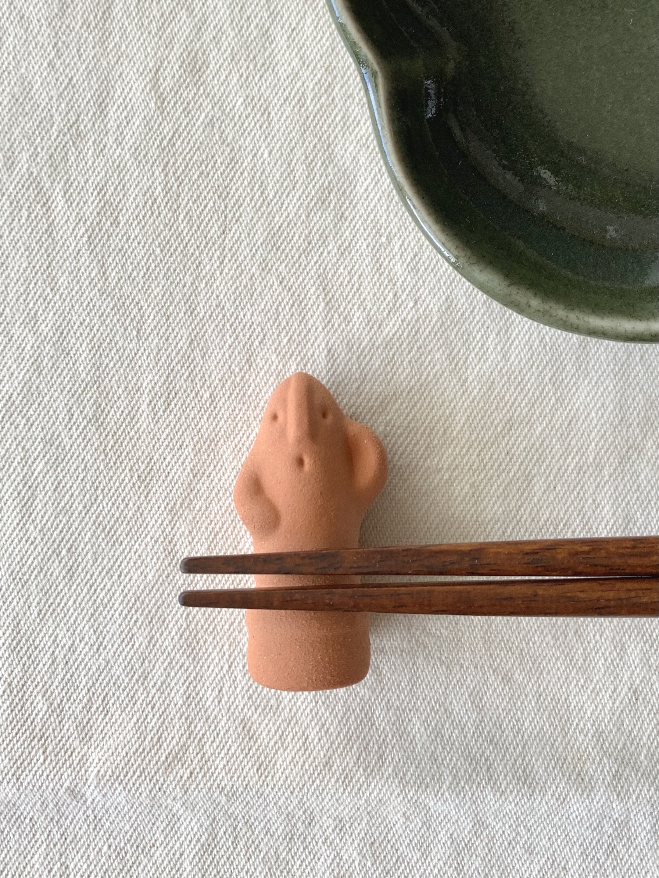 mikachoさんの「212 KITCHEN STORE｜イホシロ窯 箸置き ハート」を使ったコーディネート