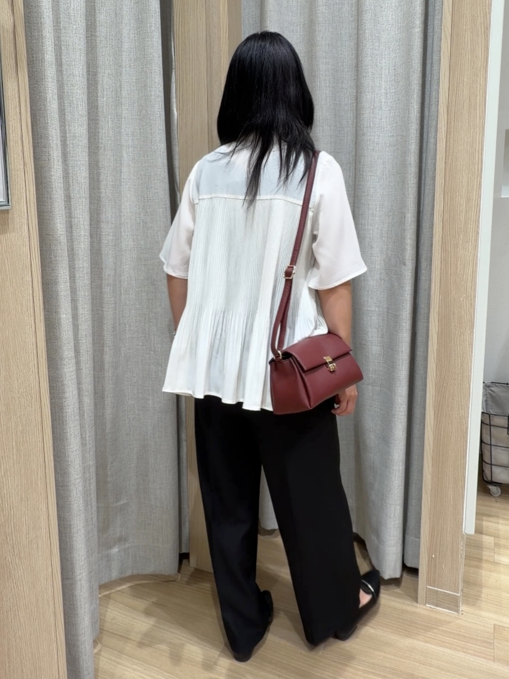 Fumikaさんの「grove｜【体型カバー◎】大人フェミニン消しプリーツブラウス」を使ったコーディネート