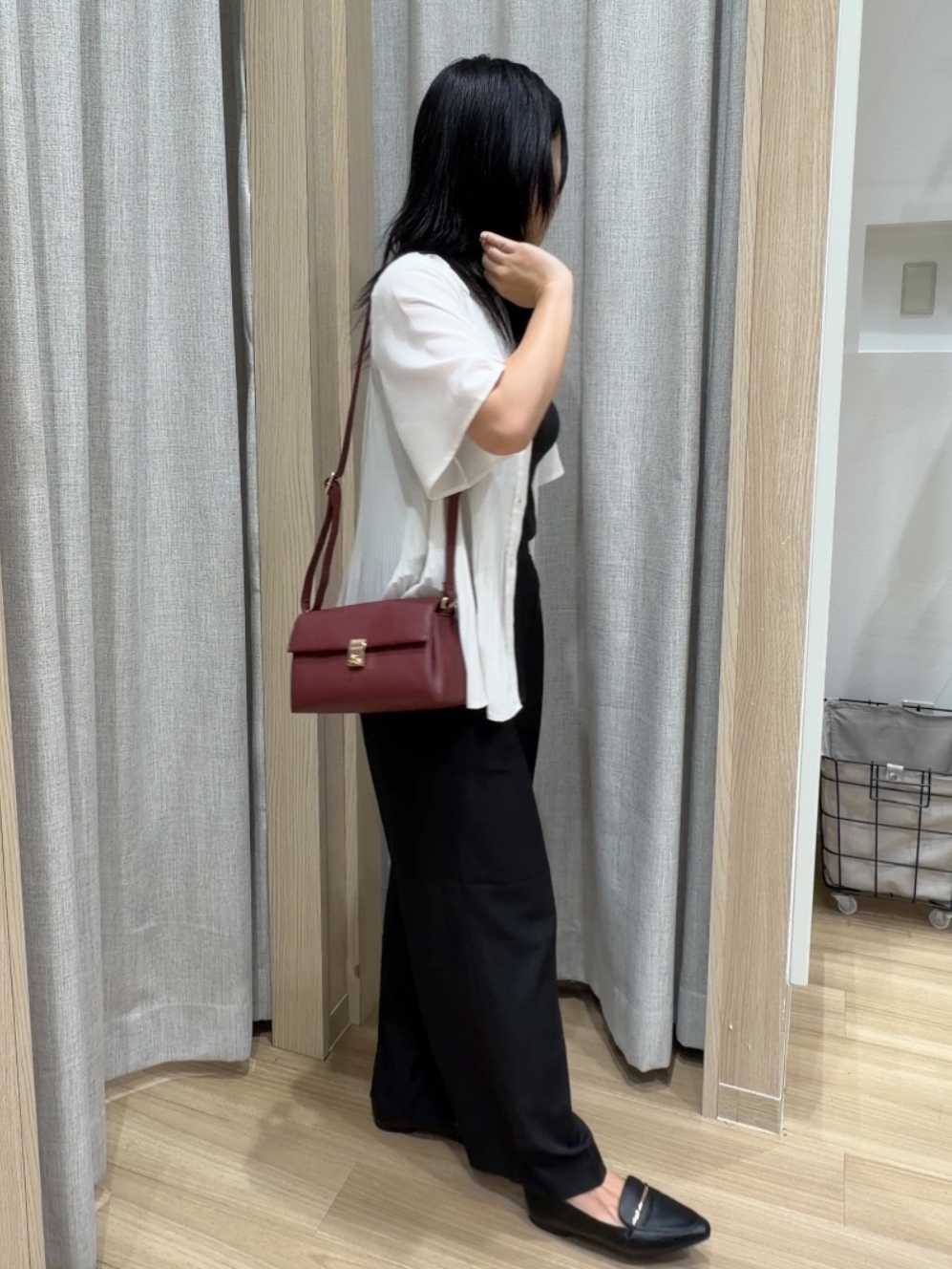 Fumikaさんの「grove｜【体型カバー◎】大人フェミニン消しプリーツブラウス」を使ったコーディネート