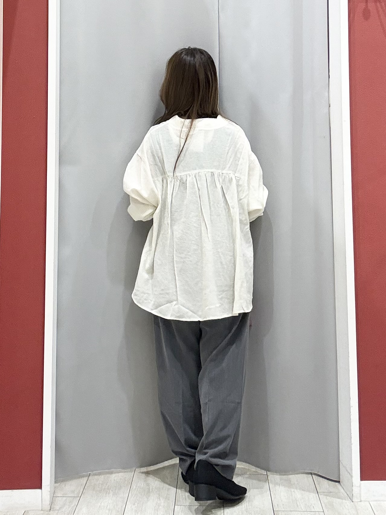 shioさんの「SHOO･LA･RUE｜【S-LL/洗濯機可】着痩せシルエット シャーリングシャツカーディガン」を使ったコーディネート