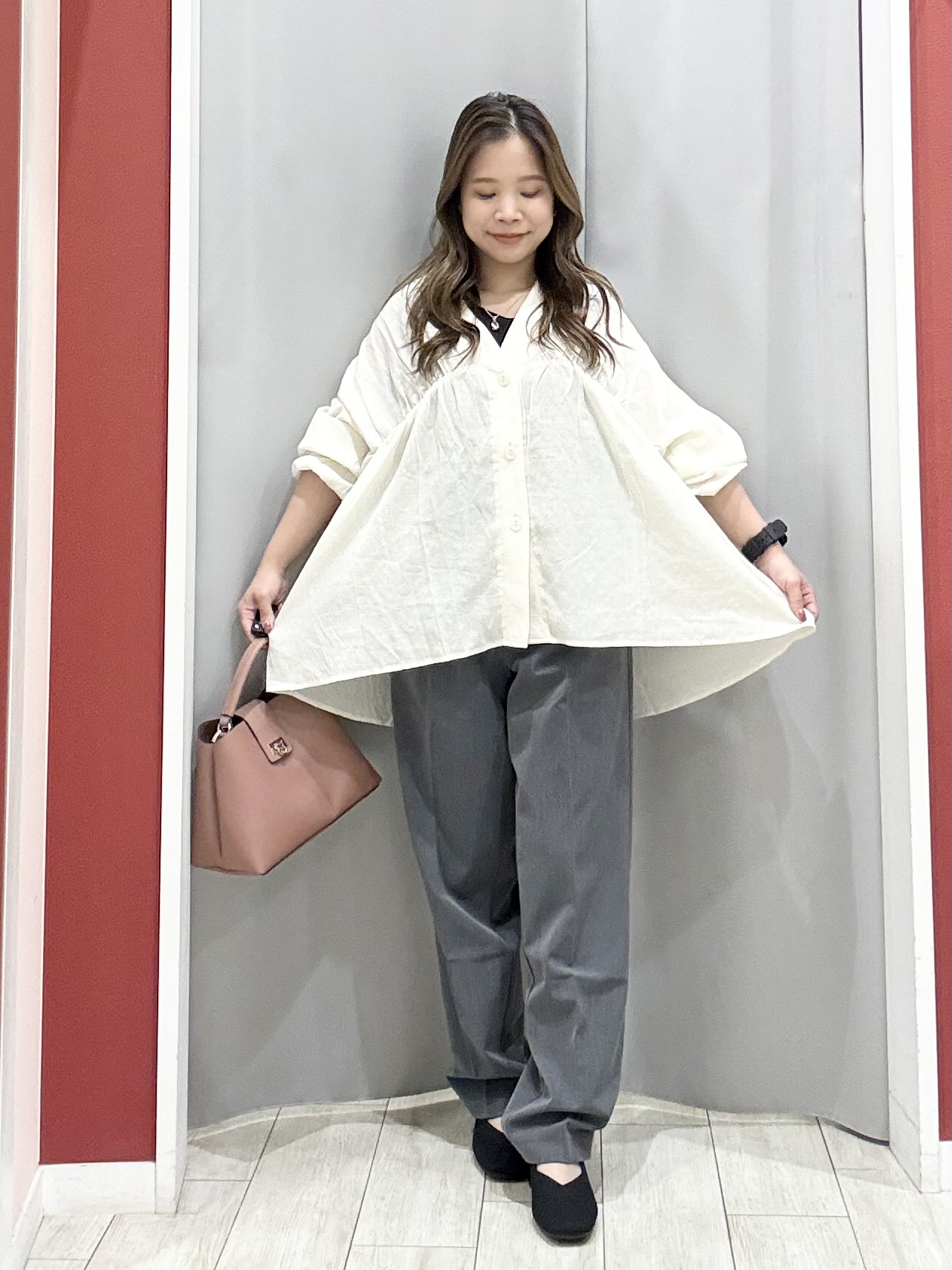 shioさんの「SHOO･LA･RUE｜【S-LL/洗濯機可】着痩せシルエット シャーリングシャツカーディガン」を使ったコーディネート
