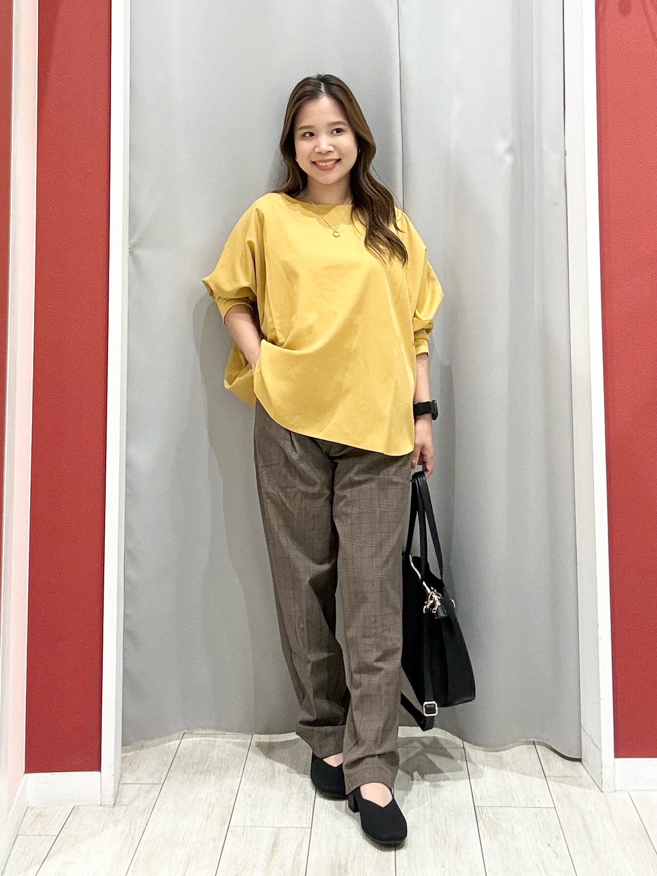shioさんの「SHOO･LA･RUE｜【着丈選べる/洗濯後しわになりにくい】インせず着られる ドルマンブラウス」を使ったコーディネート